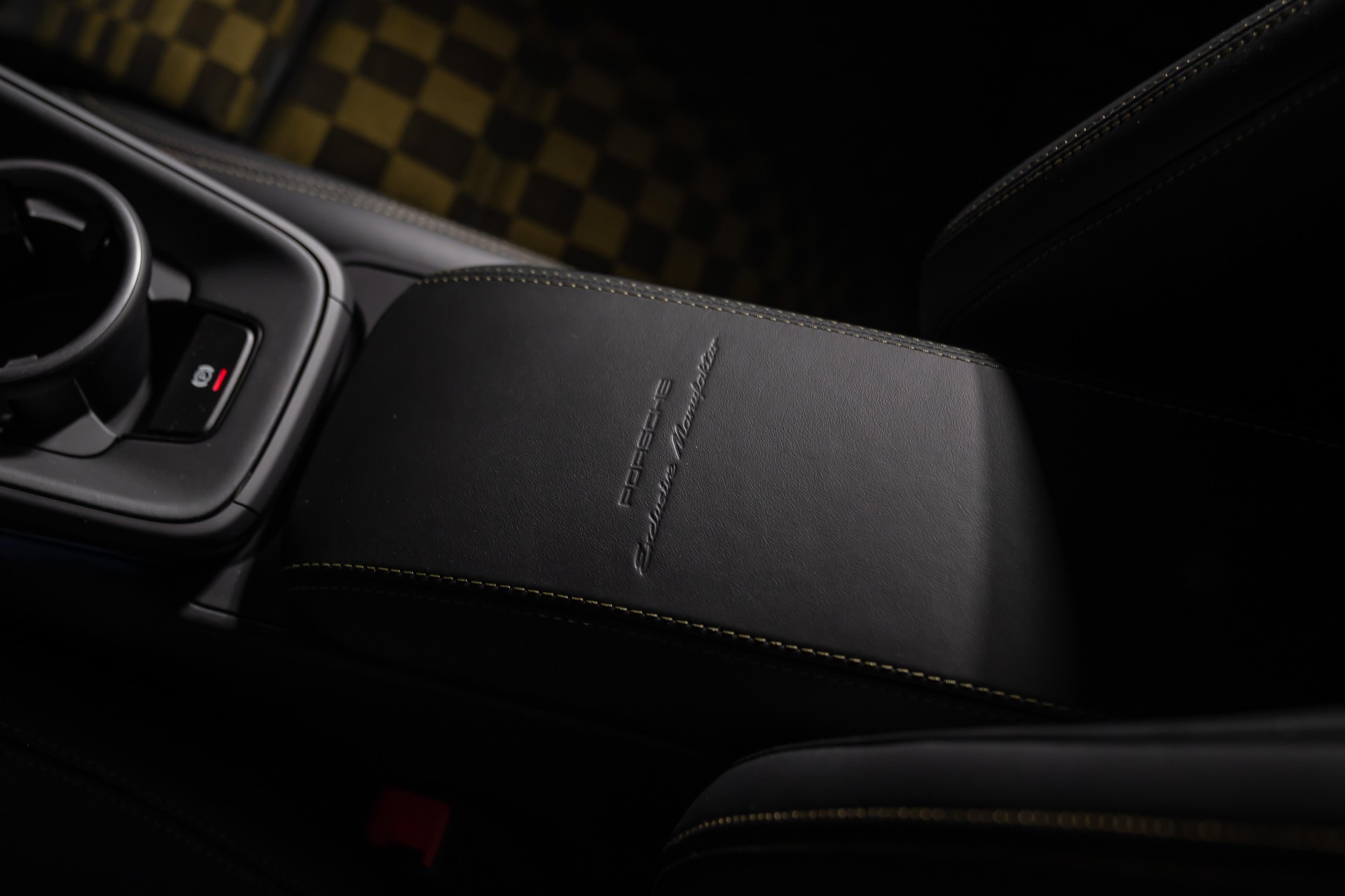 PORSCHE 911 Cabriolet GTS Spirit 70 PDK-image-23