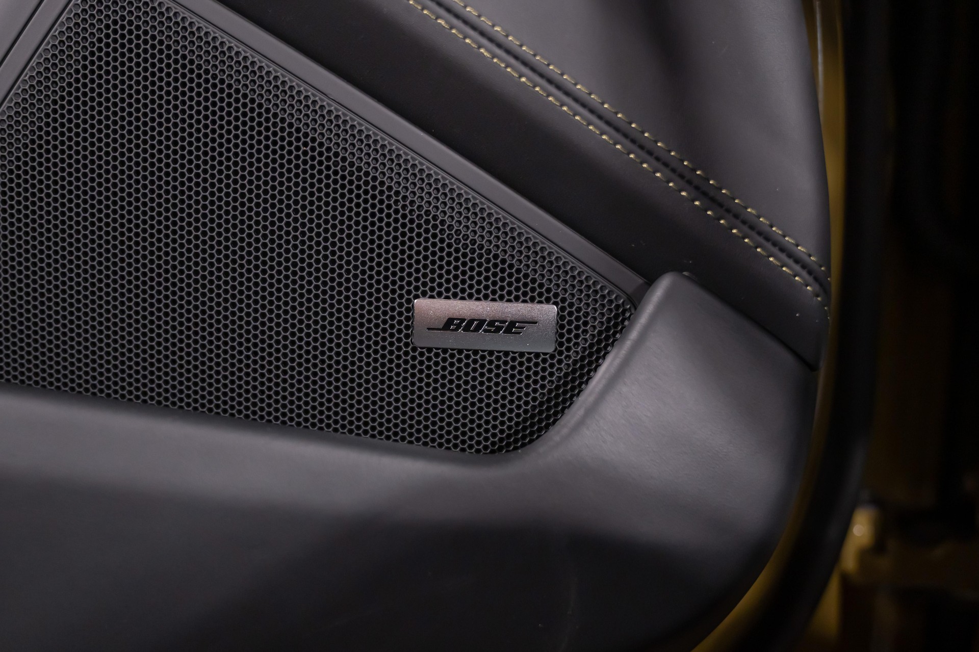 PORSCHE 911 Cabriolet GTS Spirit 70 PDK-image-26