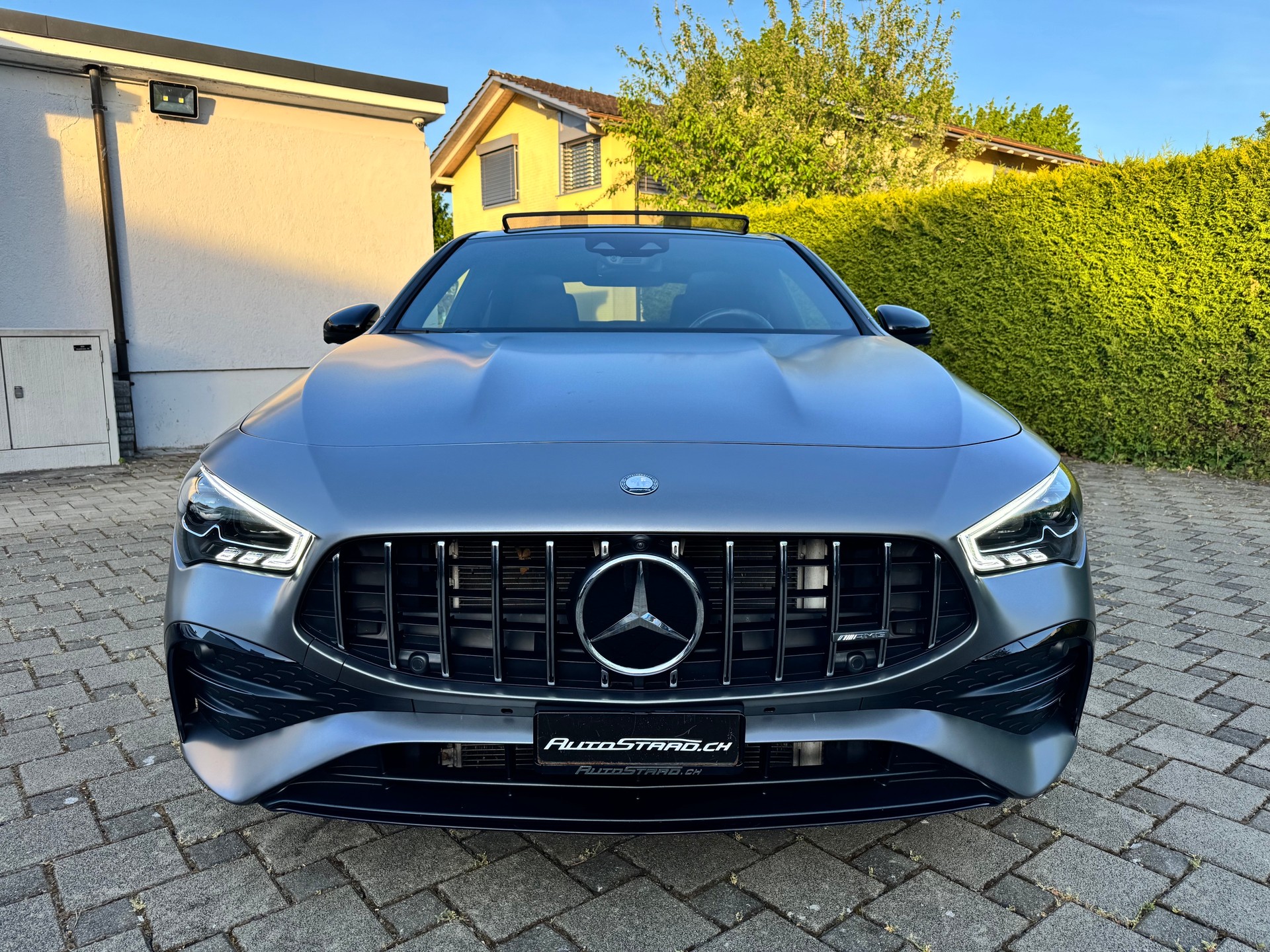 MERCEDES-BENZ CLA 35 AMG 4Matic 8G-DCT-showroom-element-1