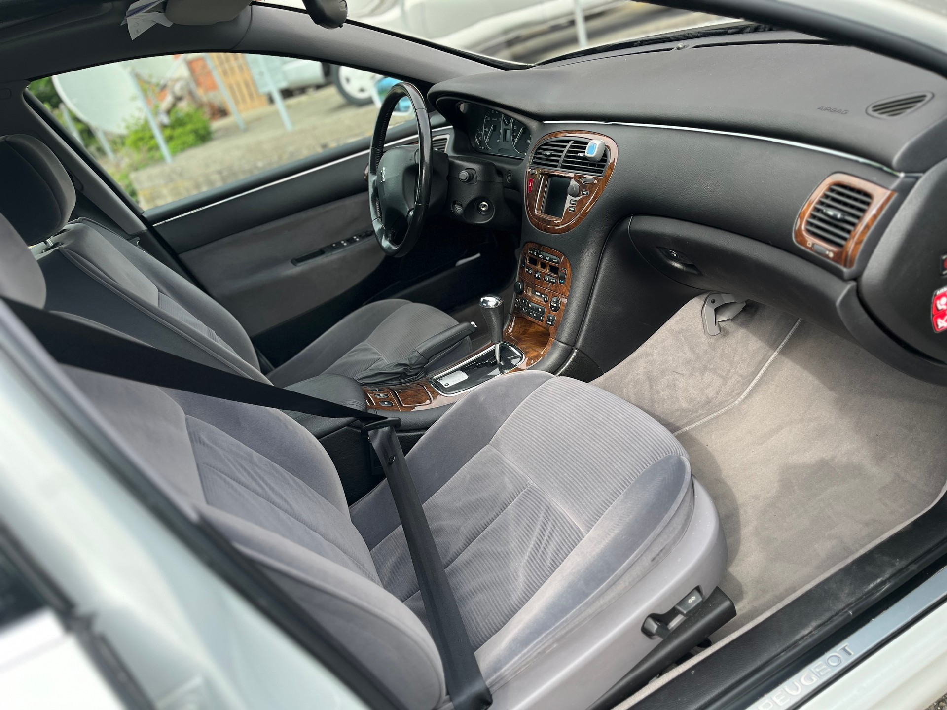 PEUGEOT Frisch MFK 4/5/2026 mit 8 reifen-image-10
