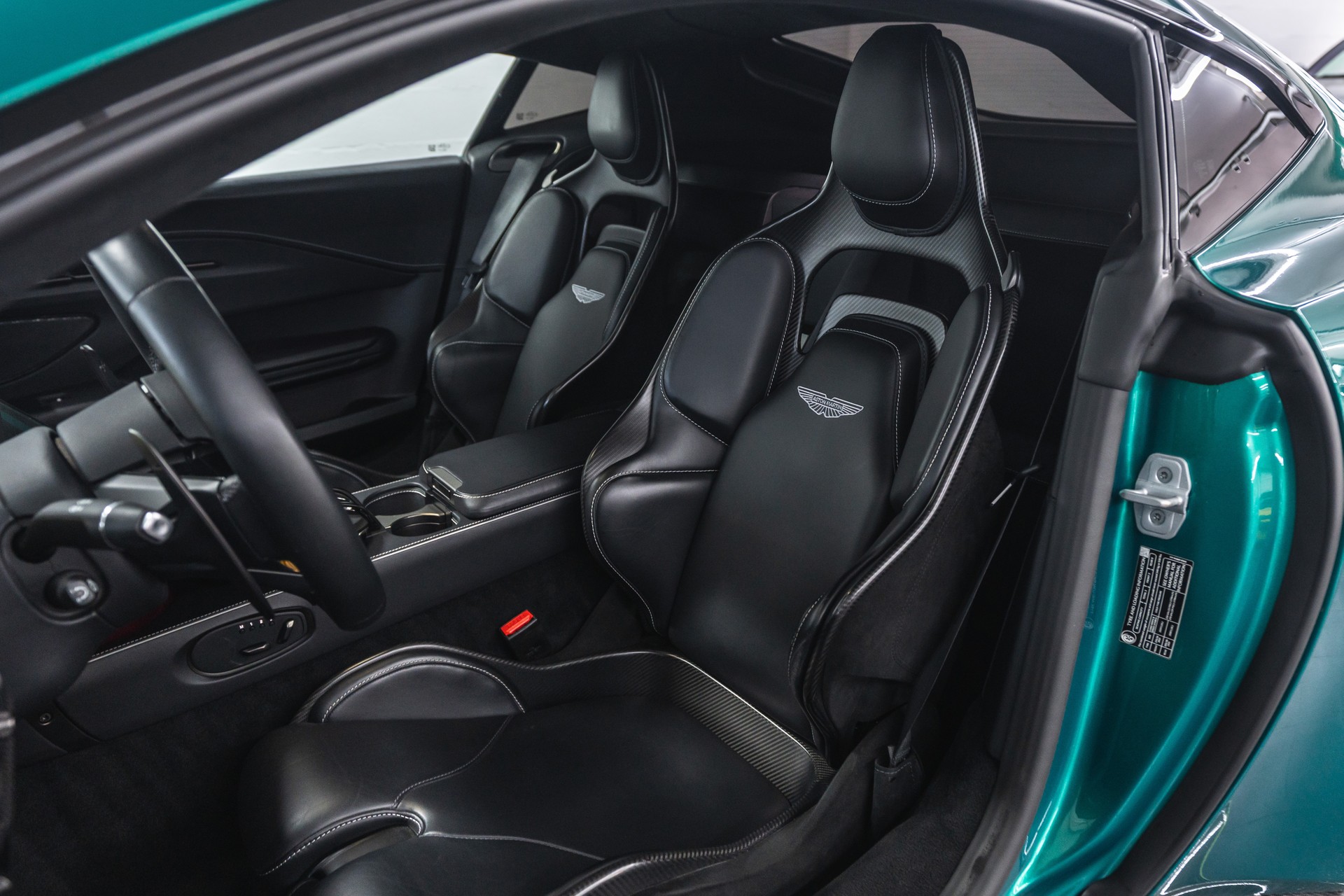 ASTON MARTIN ASTON MARTIN V8 Vantage Coupé 4.0 V8 Bi-Turbo FULL OPTIONS-image-9