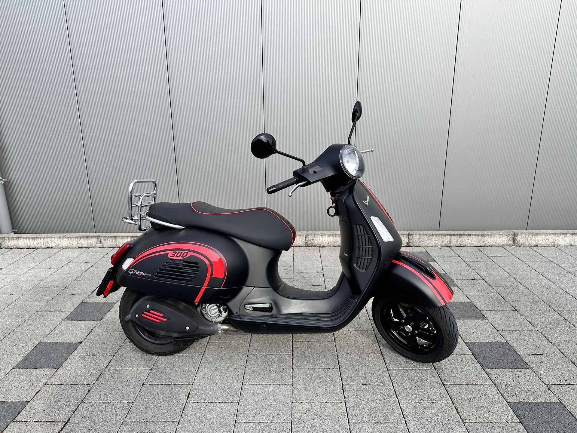 PIAGGIO VespaGTS Super300 Notte-image-0