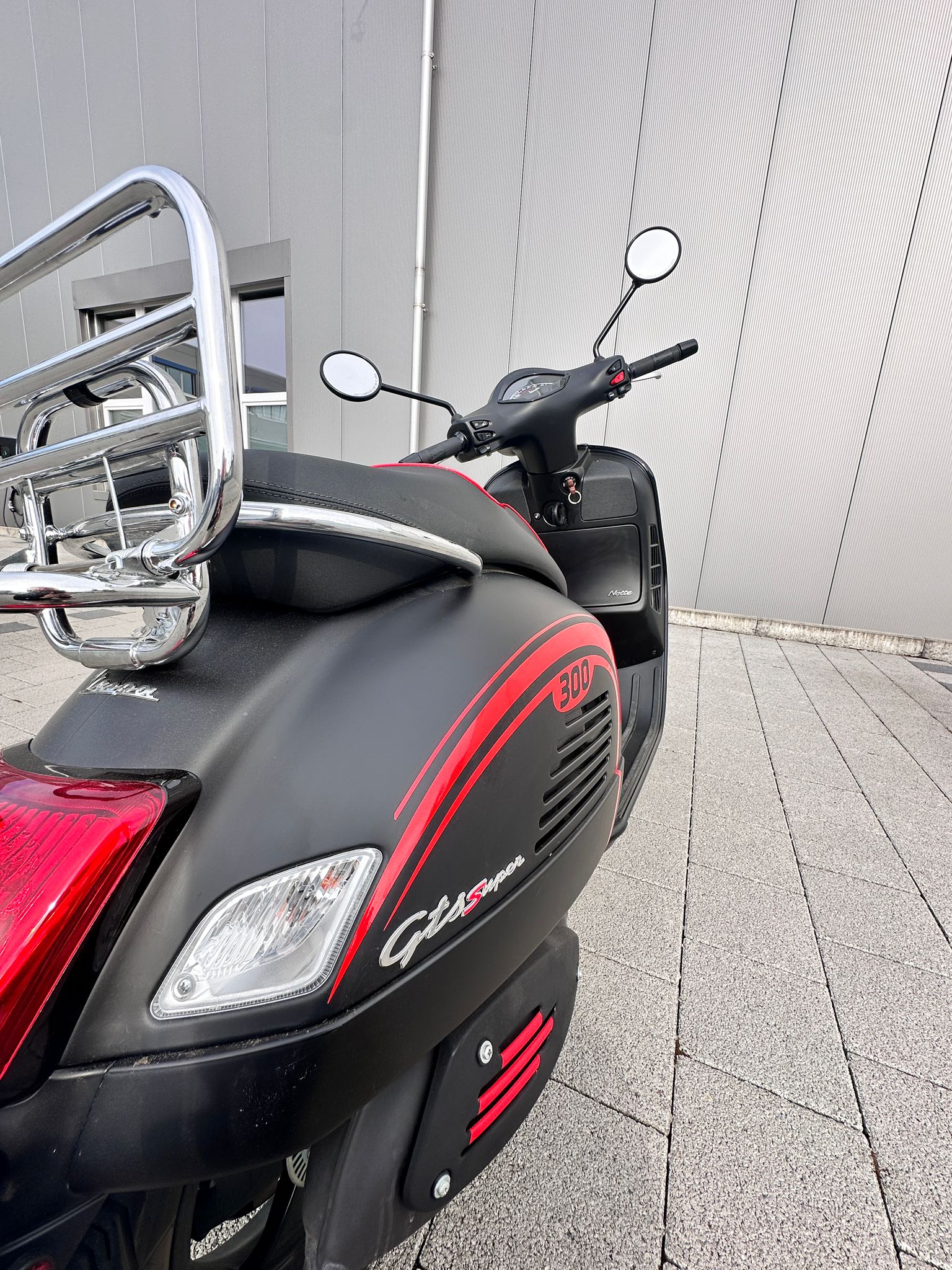 PIAGGIO VespaGTS Super300 Notte-image-3