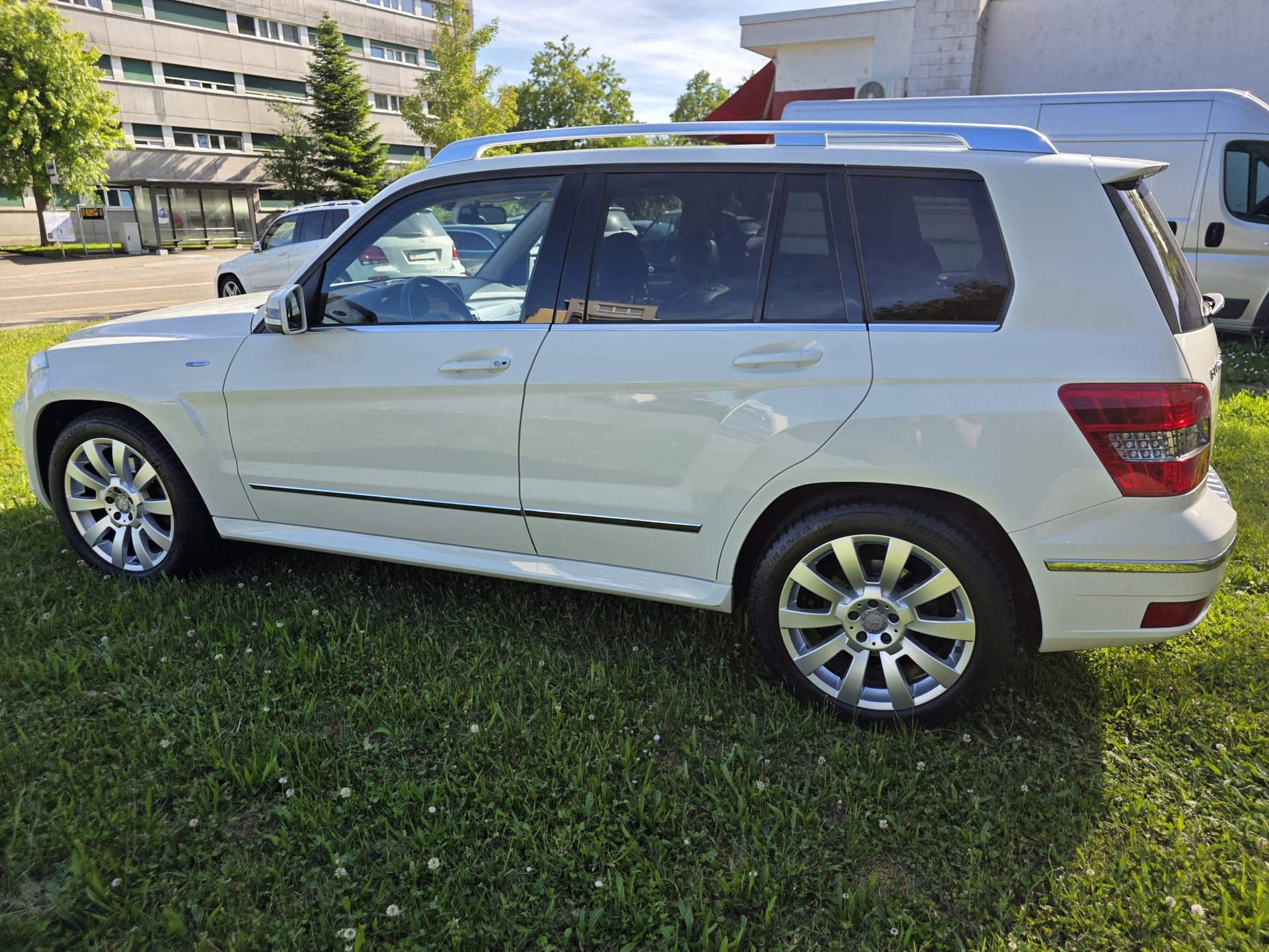 MERCEDES-BENZ GLK 220 CDI BlueEff. Grand Ed. 4Matic 7G-Tronic-image-4