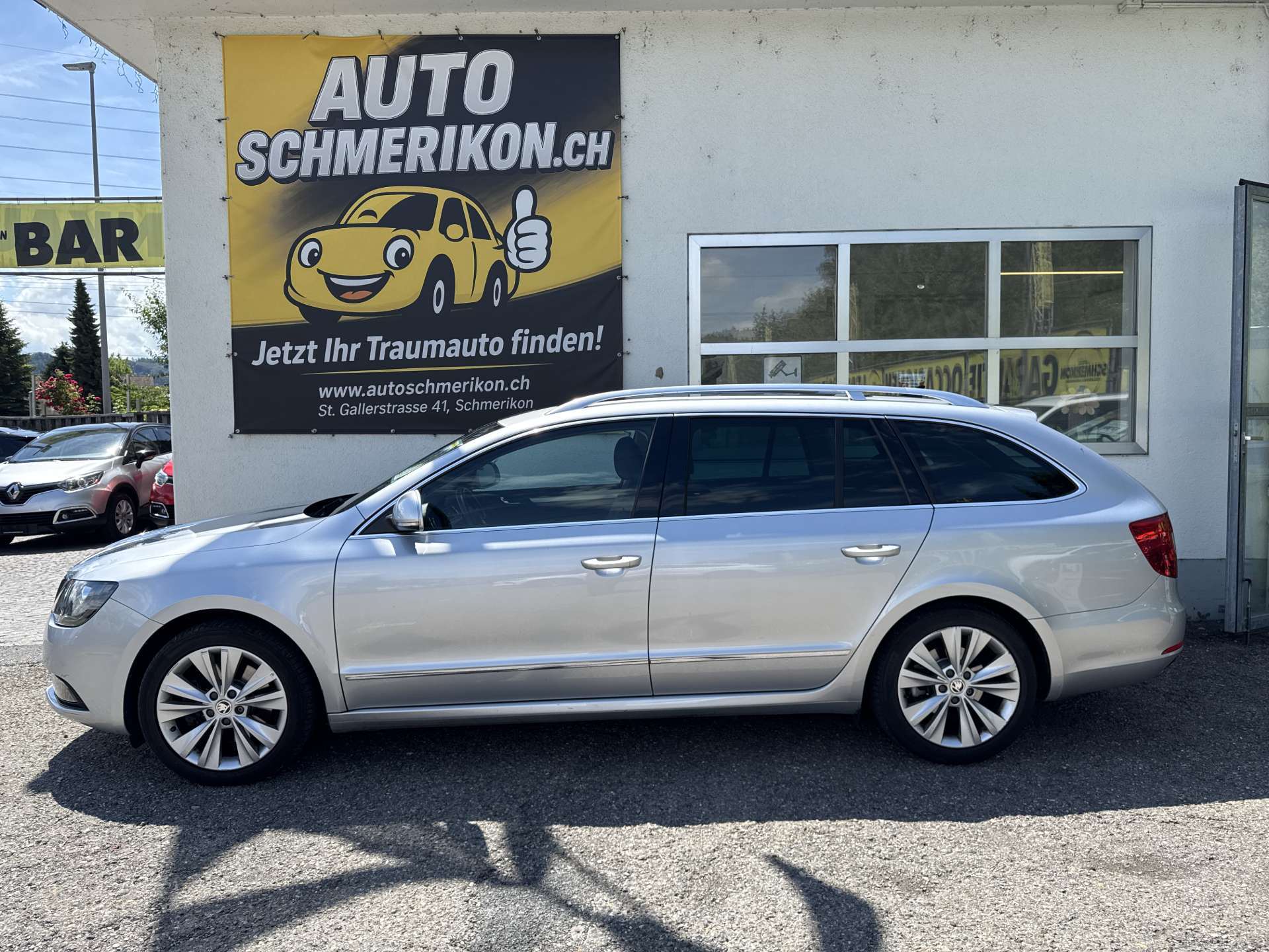 SKODA Superb Combi 2.0 TDi Elegance-image-4