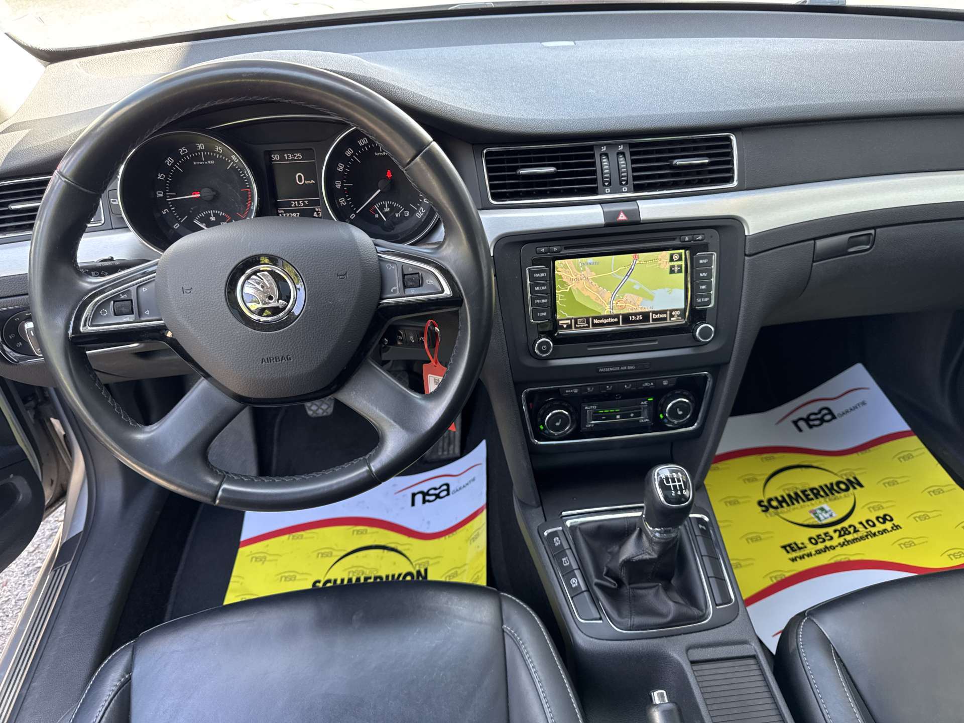 SKODA Superb Combi 2.0 TDi Elegance-image-12