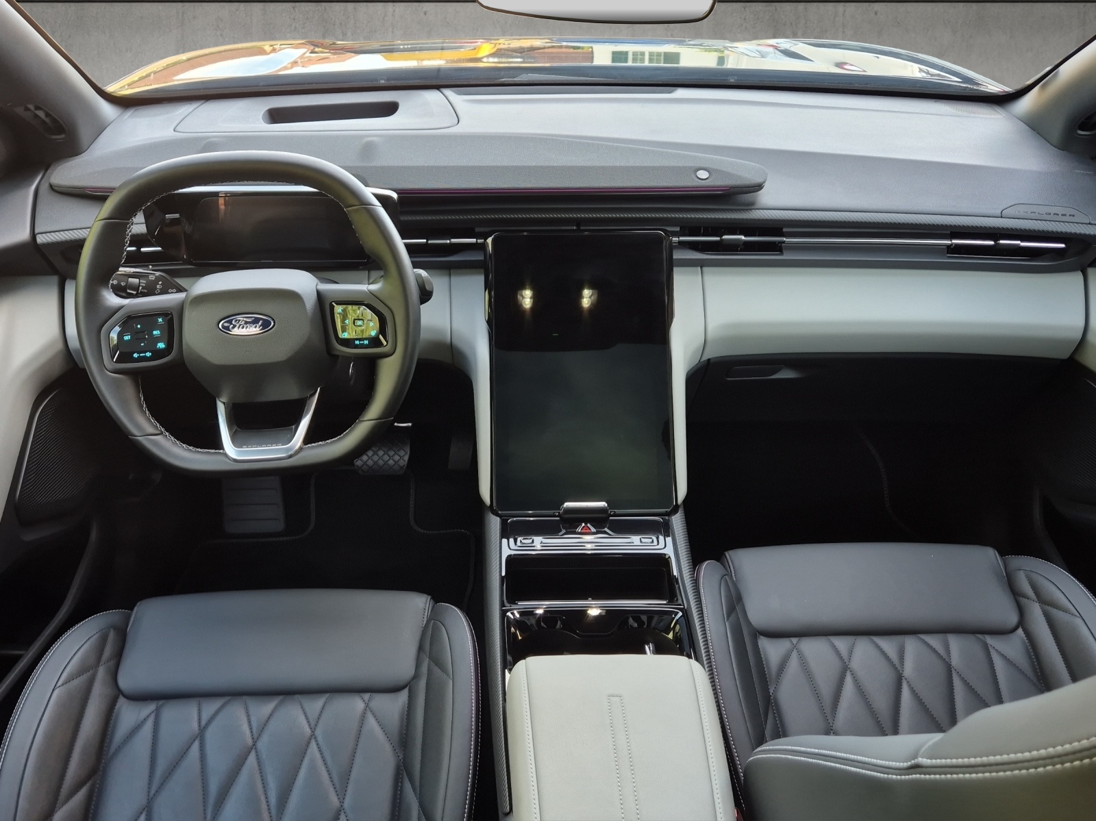FORD FORD Explorer Elektro 79kWh Dual Extended Range Premium AWD, 340 PS-image-9