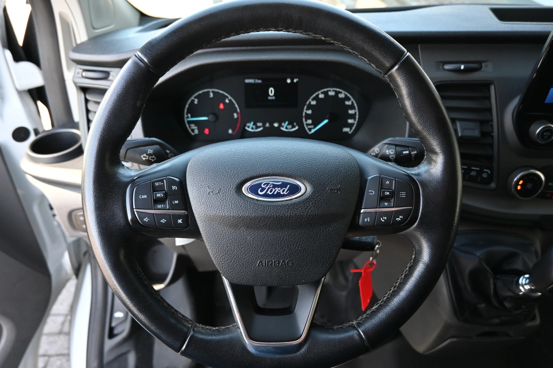 FORD Transit Custom Van 320 L1H1 Basis 3-Plätzer (CH Auto)-image-13