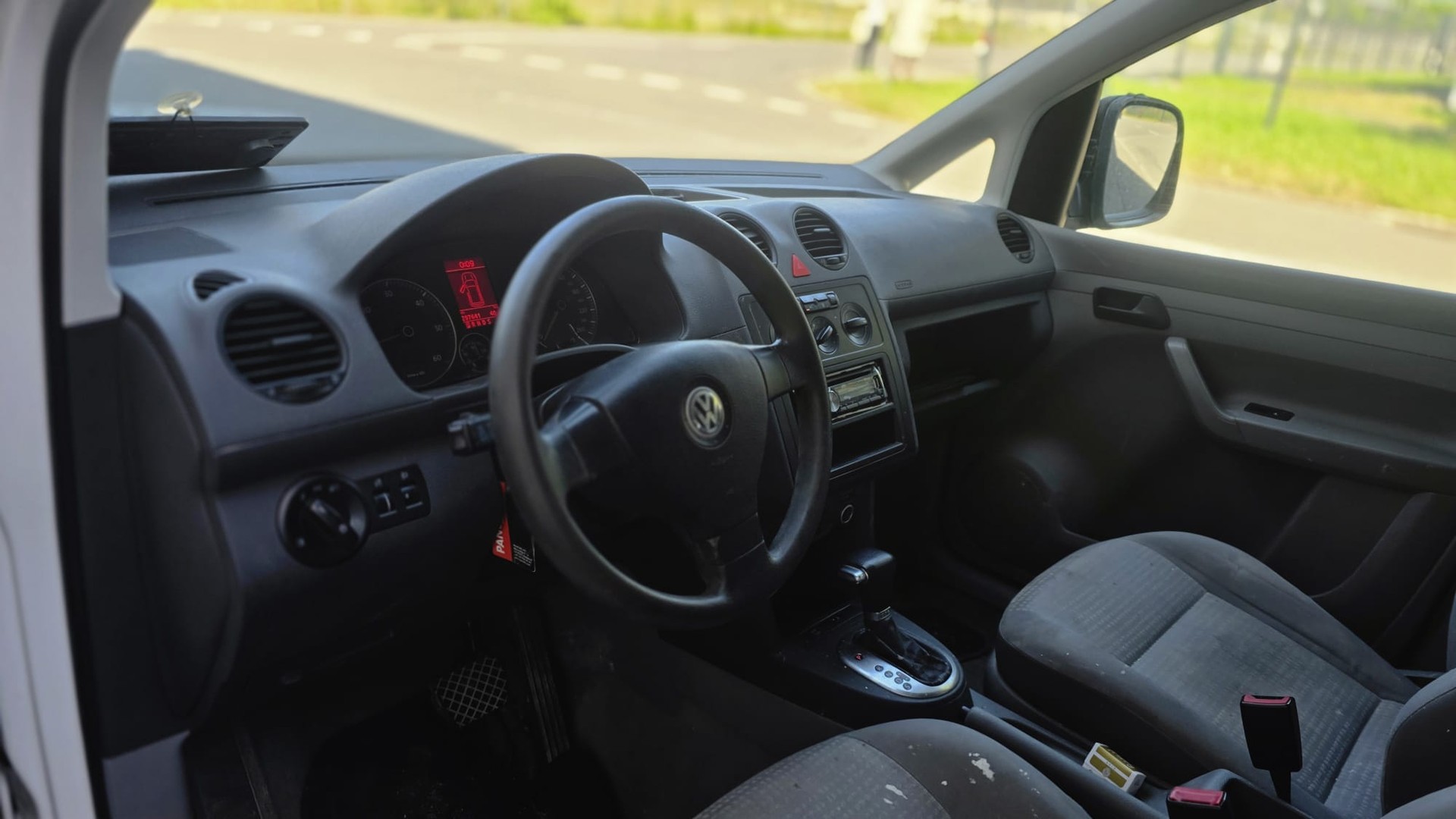 VW Caddy 1.9TDI PD-image-10