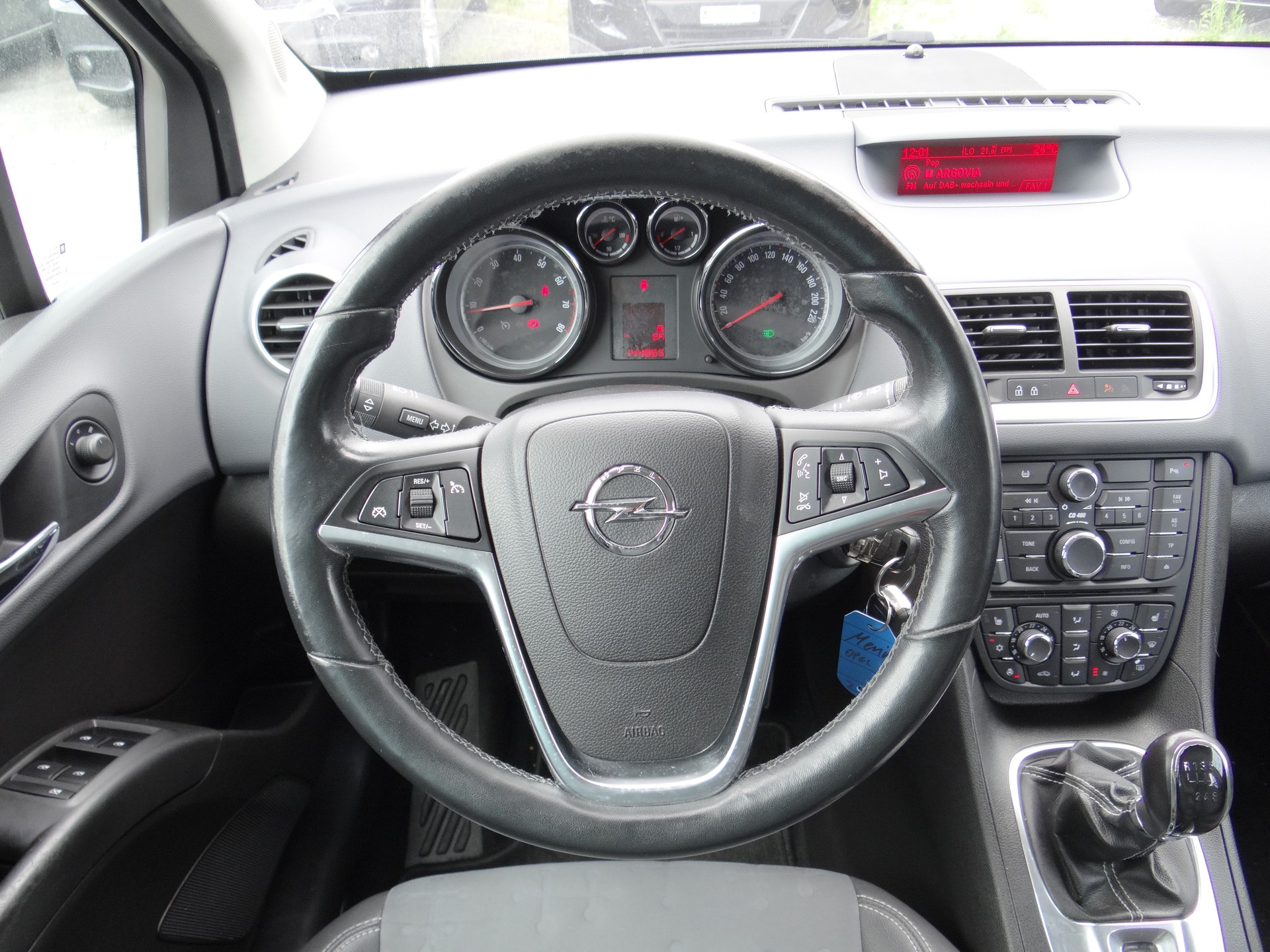 OPEL Meriva 1.4 Turbo Cosmo-image-13
