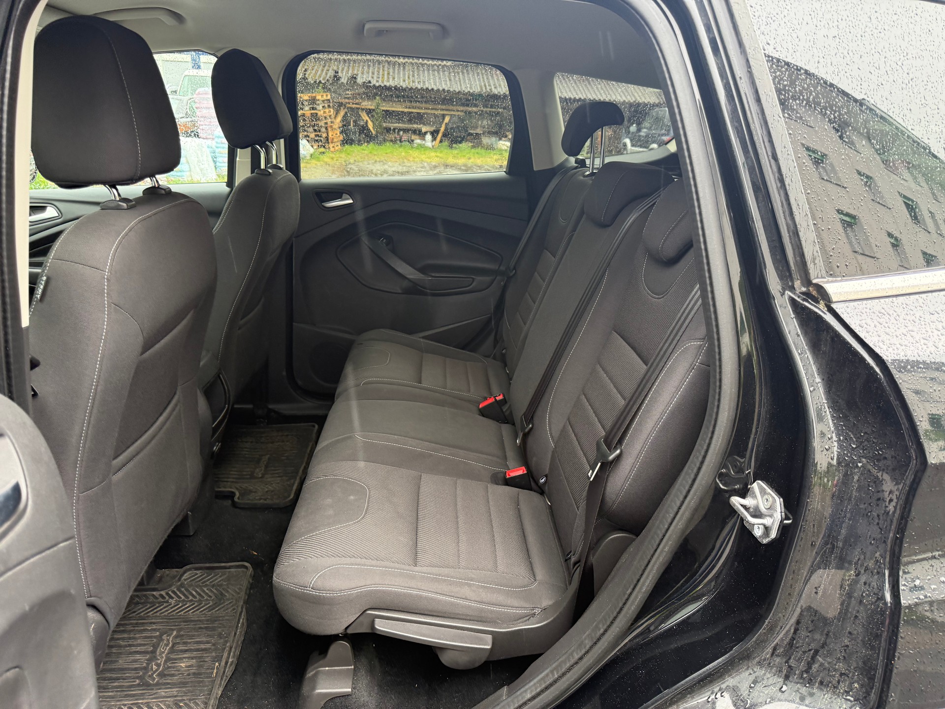 FORD Kuga 2.0 TDCi Carving 4WD-image-4