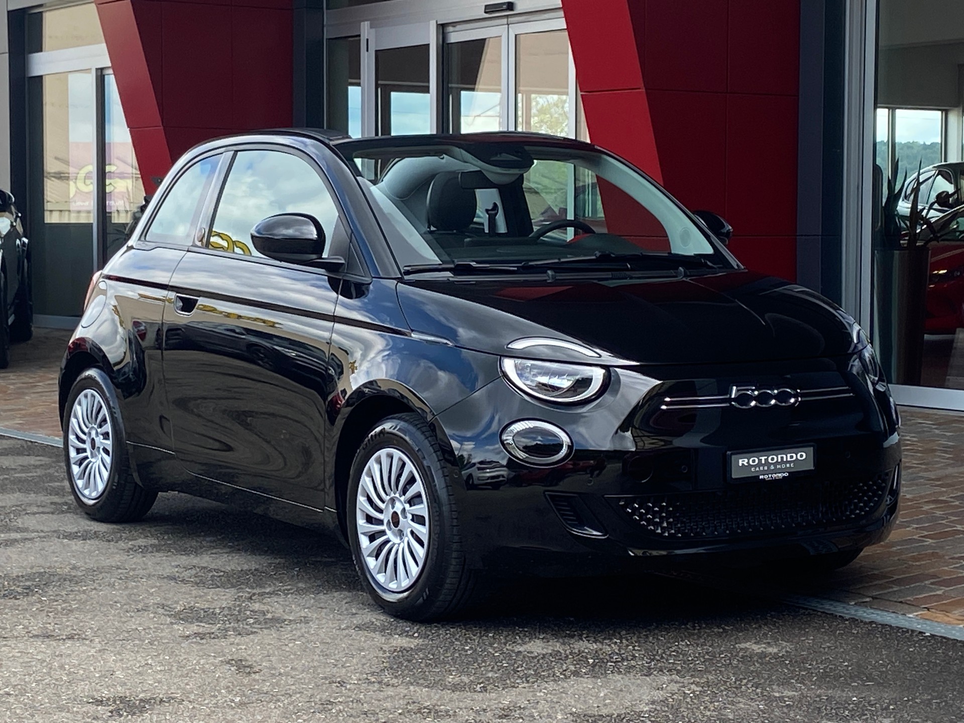 FIAT 500 C electric 87 kW Red-image-9