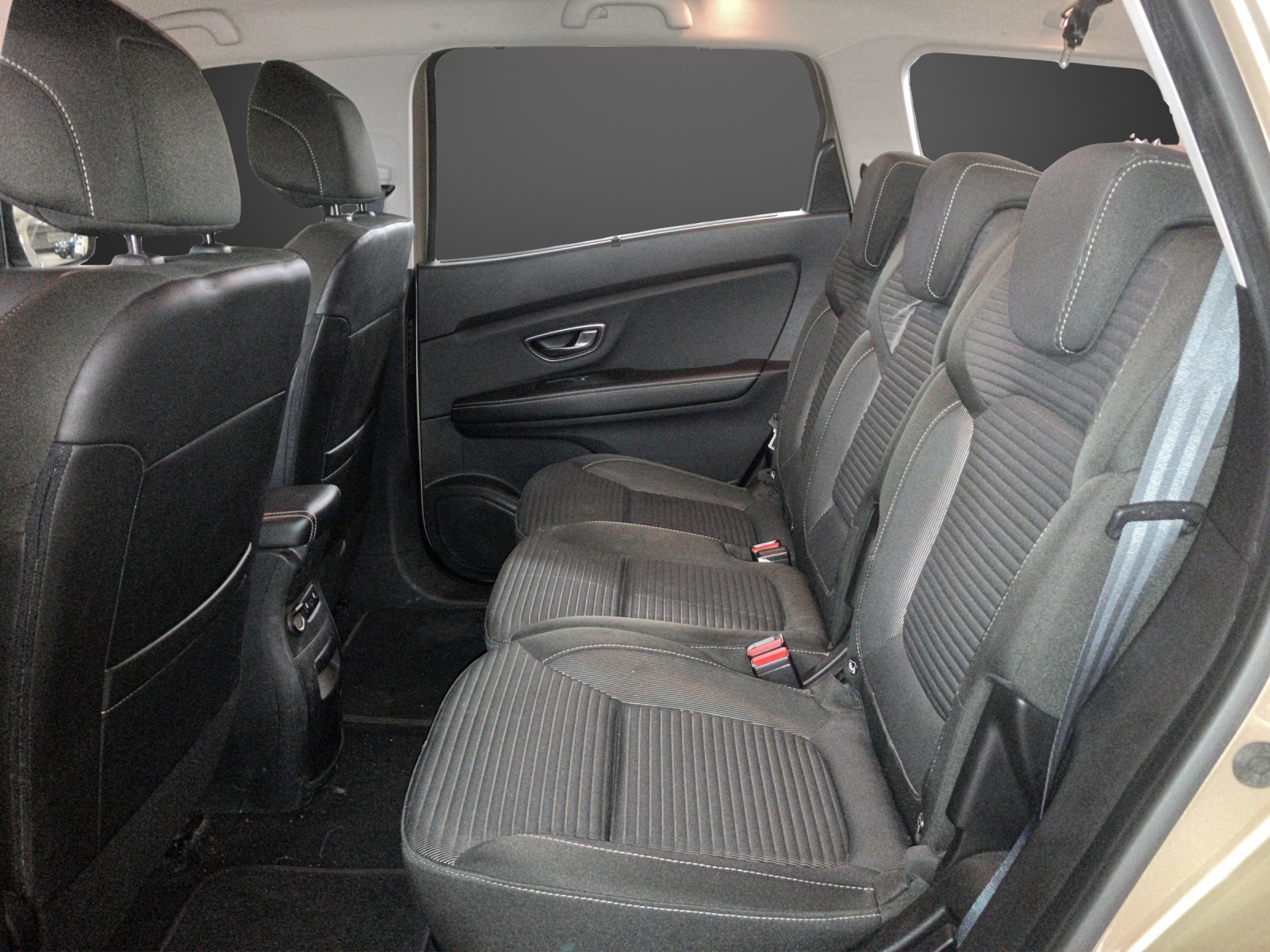 RENAULT Grand Scénic 1.5 dCi Zen EDC 7-PLÄTZER-image-7