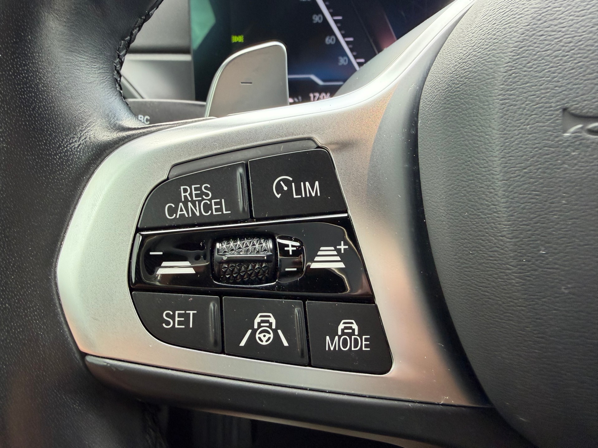 BMW 320d xDrive 48V Steptronic M Sport-image-20