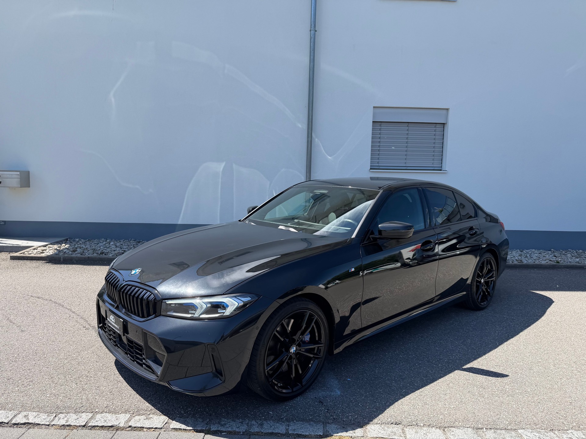 BMW 320d xDrive 48V Steptronic M Sport-image-10