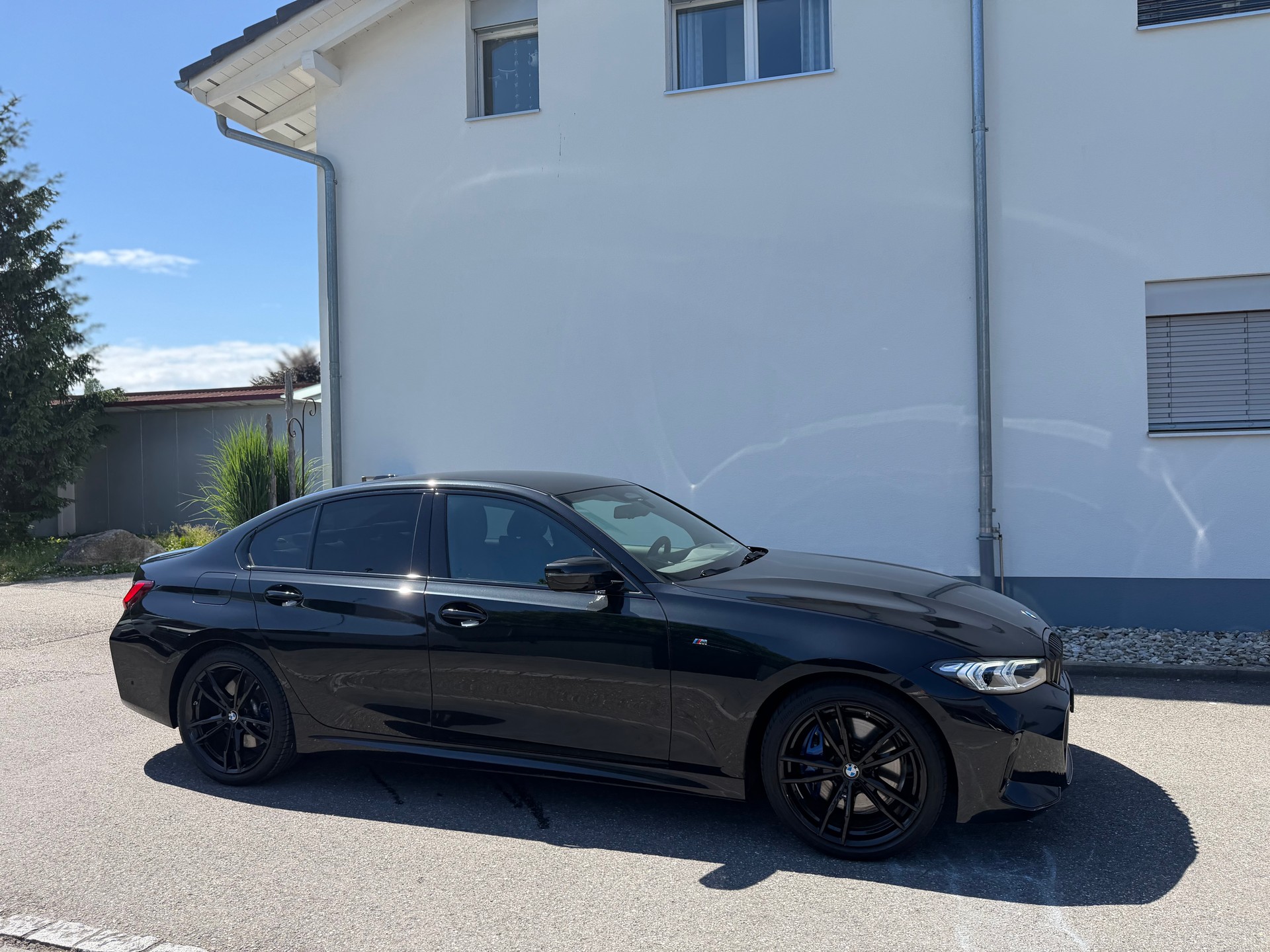 BMW 320d xDrive 48V Steptronic M Sport-showroom-element-3