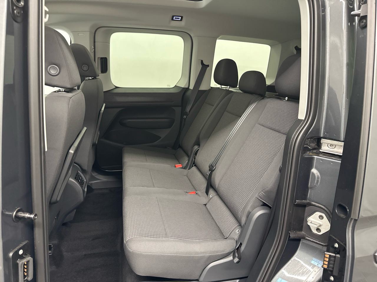 VW Caddy 2.0 TDI Style-image-11