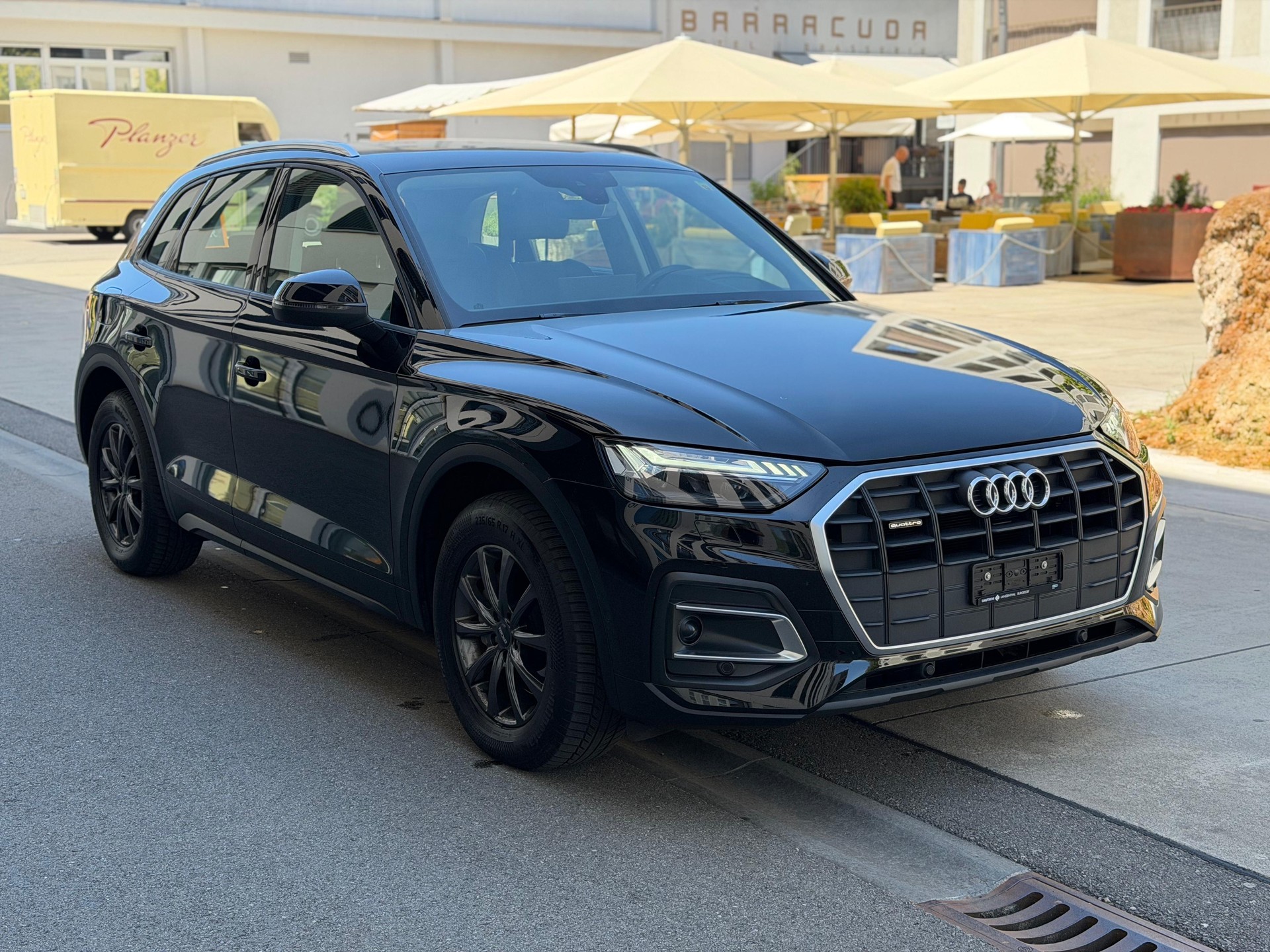 AUDI Q5 40 TDI quattro S-tronic-showroom-element-3