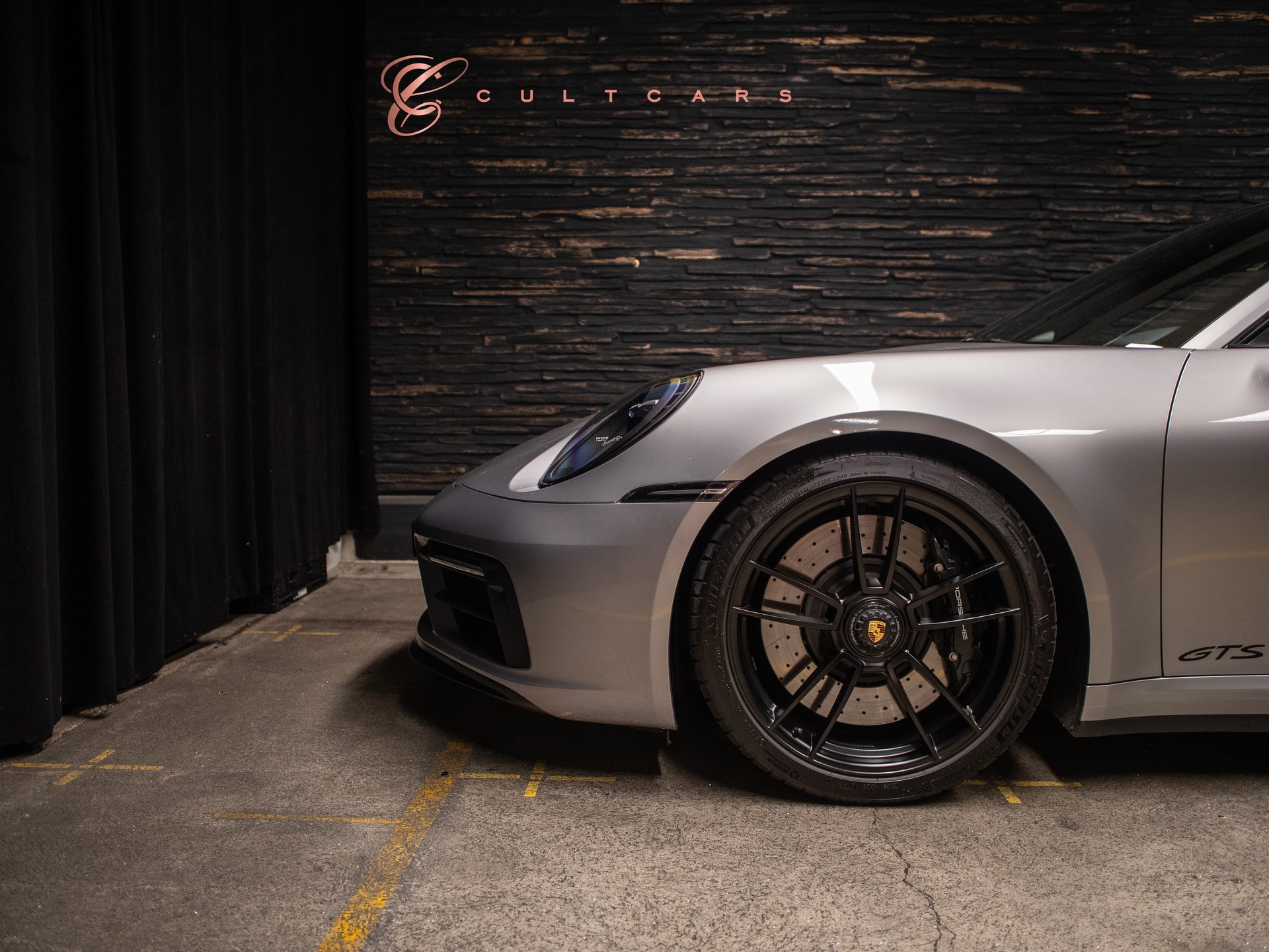 PORSCHE 911 Carrera 4 GTS PDK-image-4