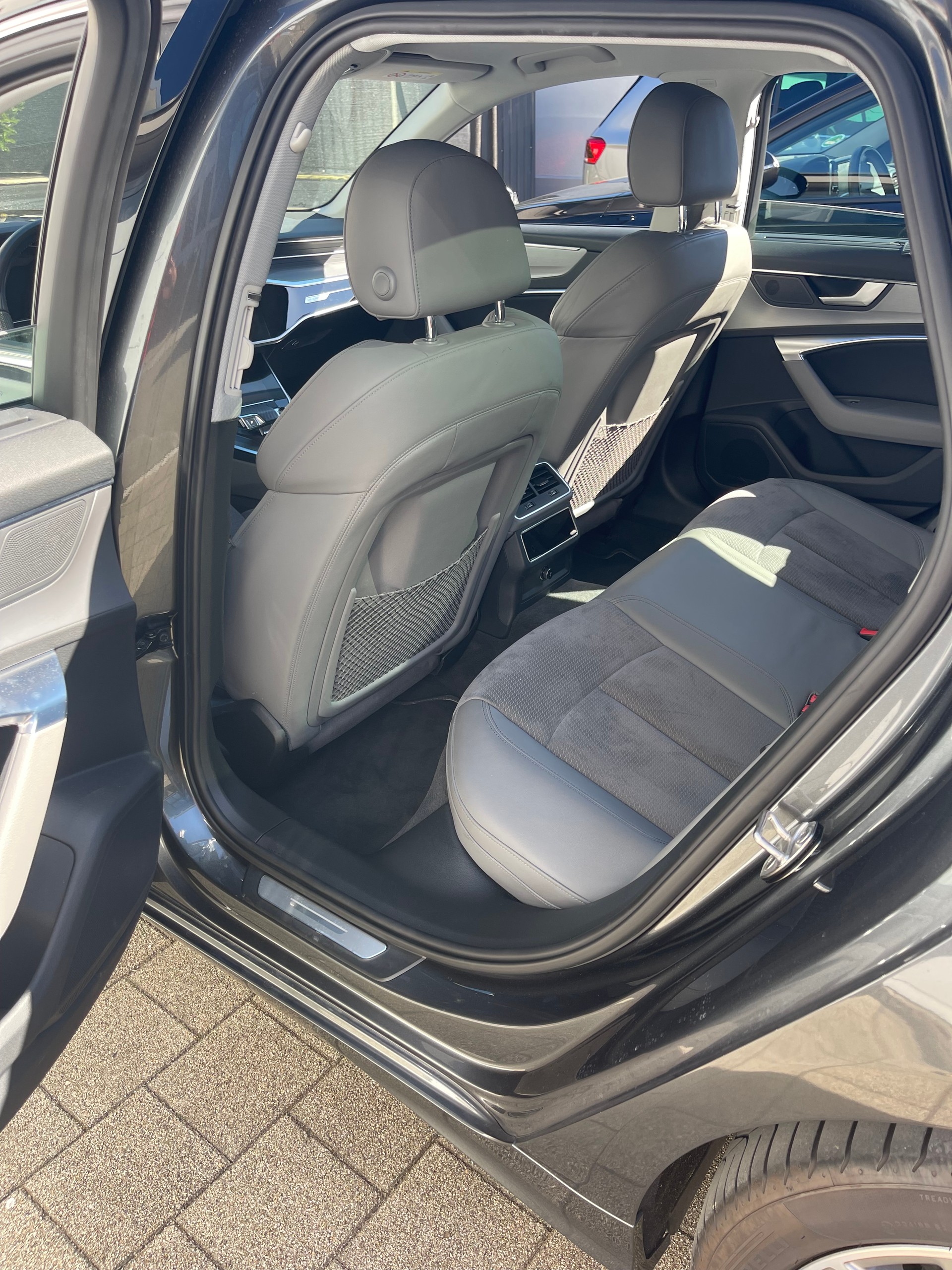 AUDI S6 Avant 3.0 V6 TDI quattro T-Tronic ***Panoramadach***AHK***Apple Car Play***-image-8