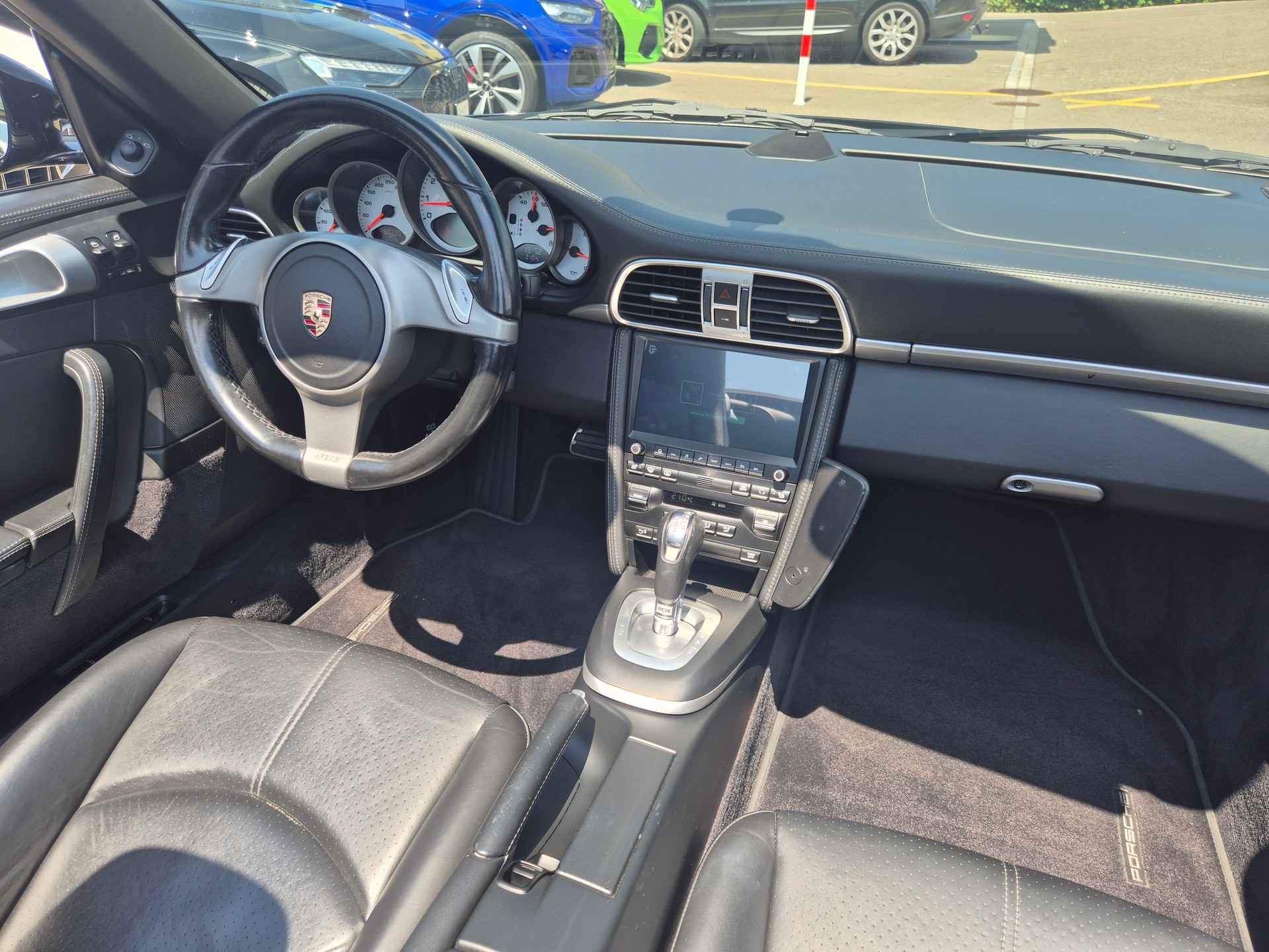 PORSCHE 911 Cabrio Carrera 4 PDK-image-19
