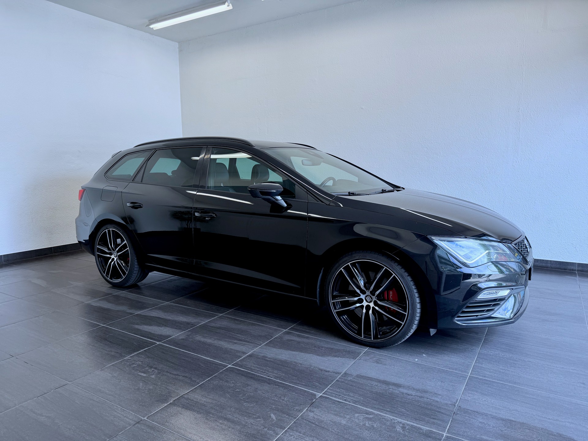 SEAT Leon ST 2.0 TSI Cupra 300 4 Drive DSG