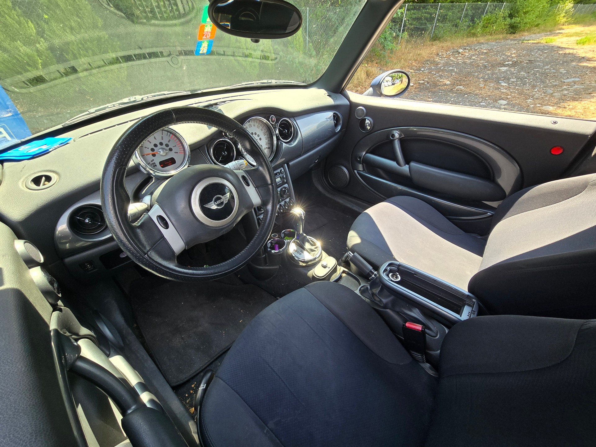 MINI Cooper Cabriolet-image-11