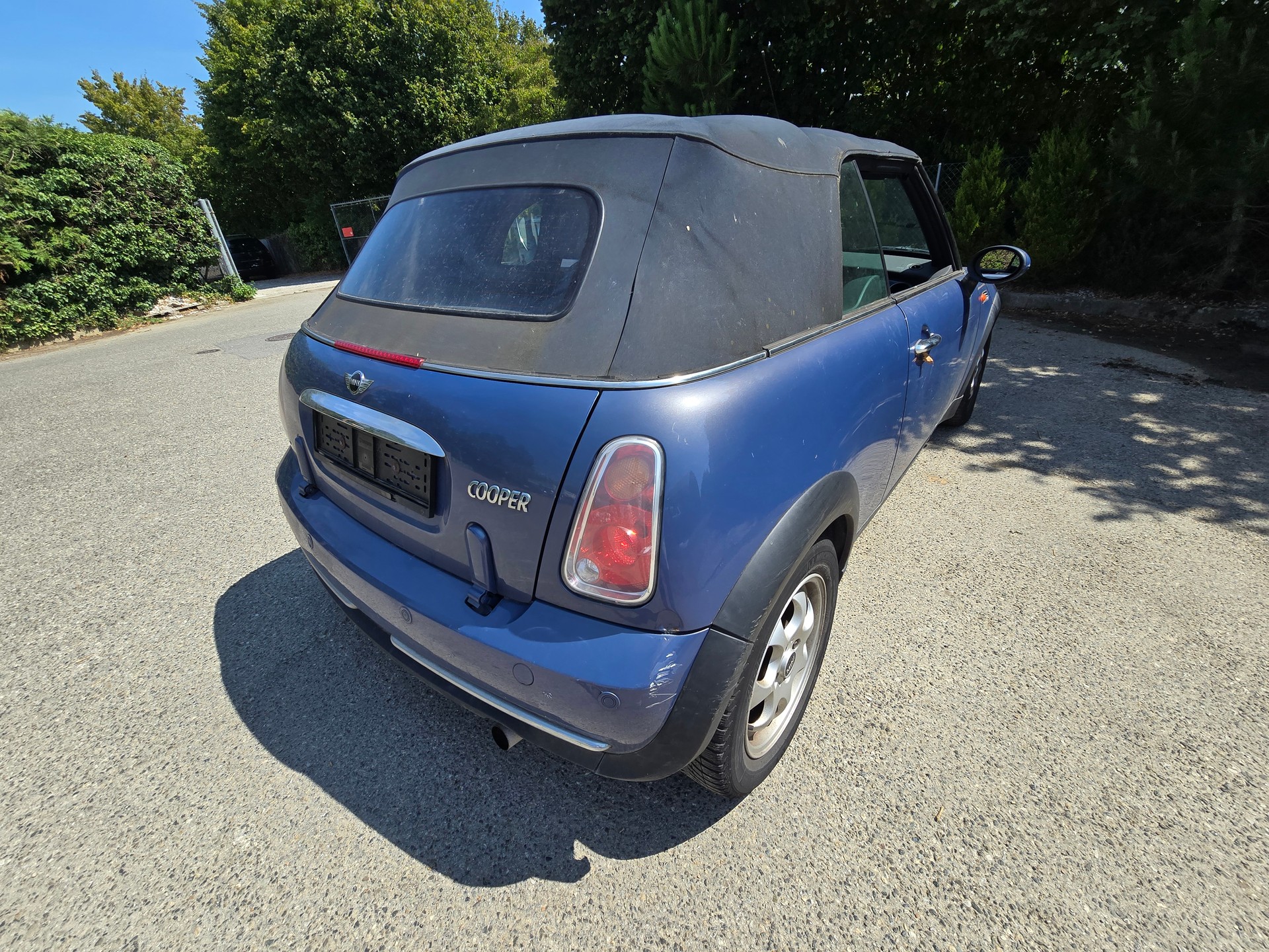 MINI Cooper Cabriolet-image-2
