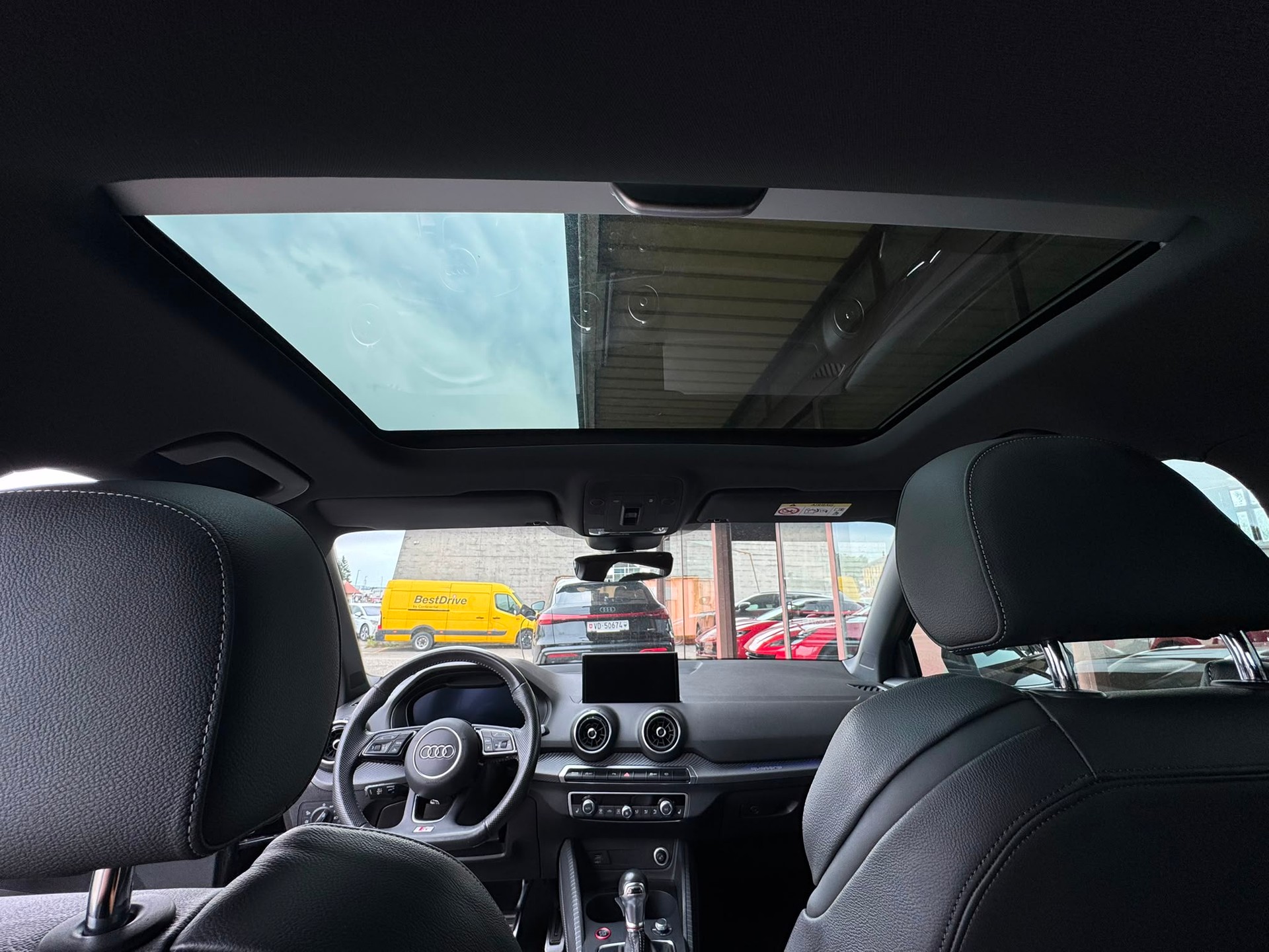 AUDI SQ2 TFSI quattro S-tronic-image-9