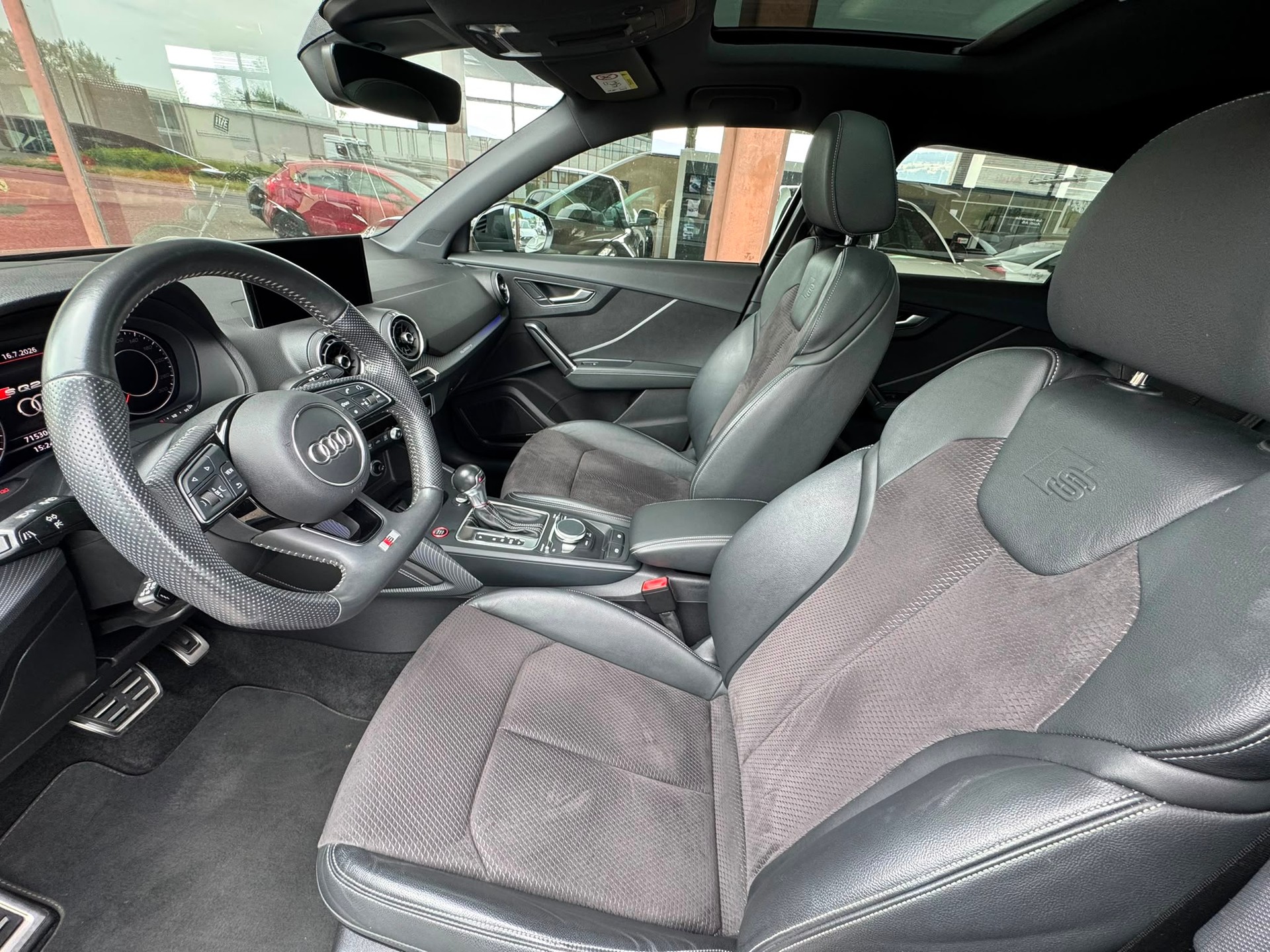 AUDI SQ2 TFSI quattro S-tronic-image-6