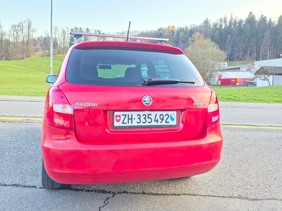 SKODA Fabia 1.2 TSI Ambition Plus-showroom-element-3
