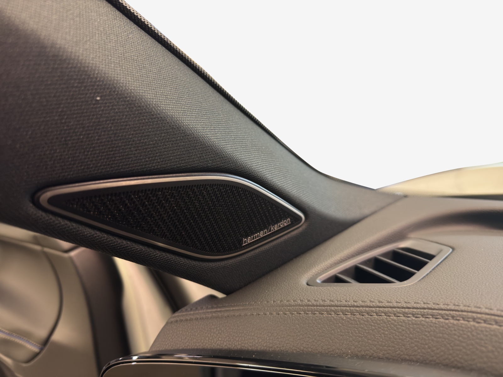 VW Tiguan 2.0 TSI DSG R-Line 4Motion-image-14