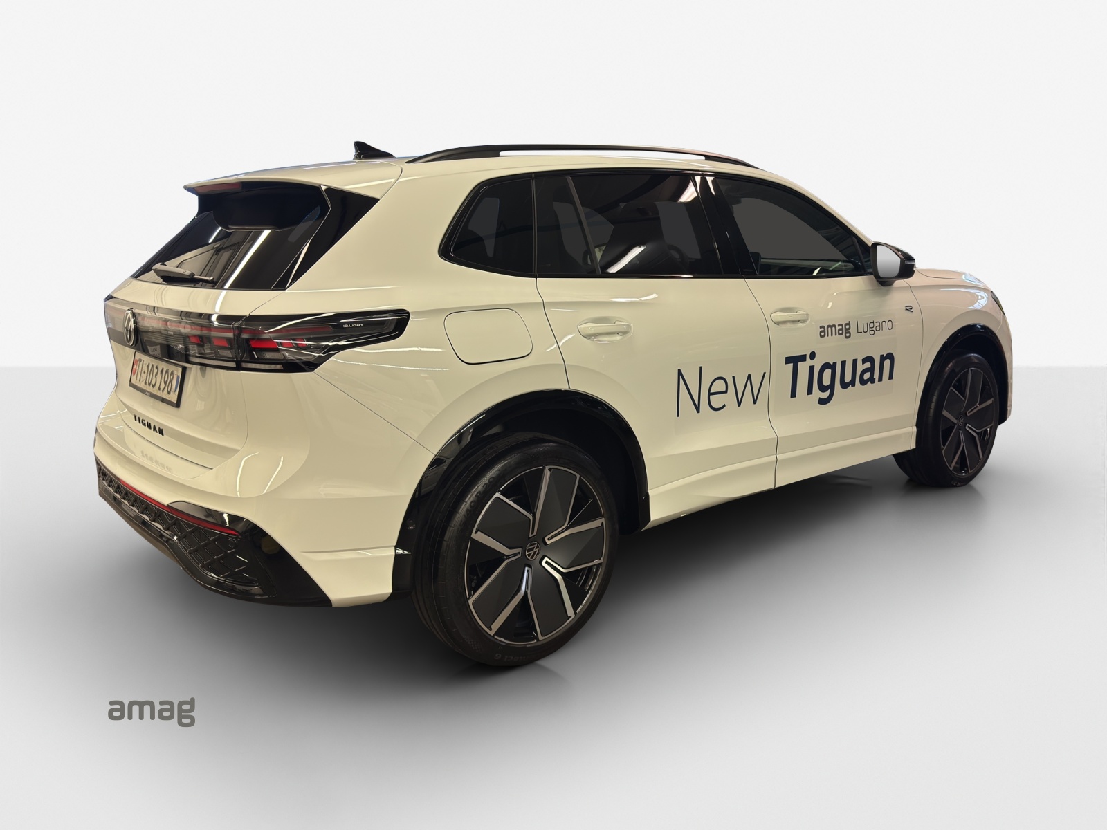 VW Tiguan 2.0 TSI DSG R-Line 4Motion-image-4