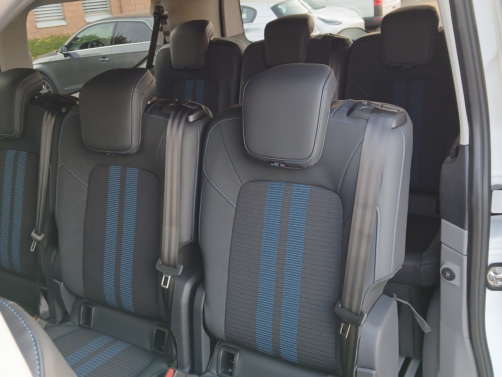 FORD Tourneo Custom Bus 320 L1 2.0 EcoBlue 170 Sport 4x4-image-9