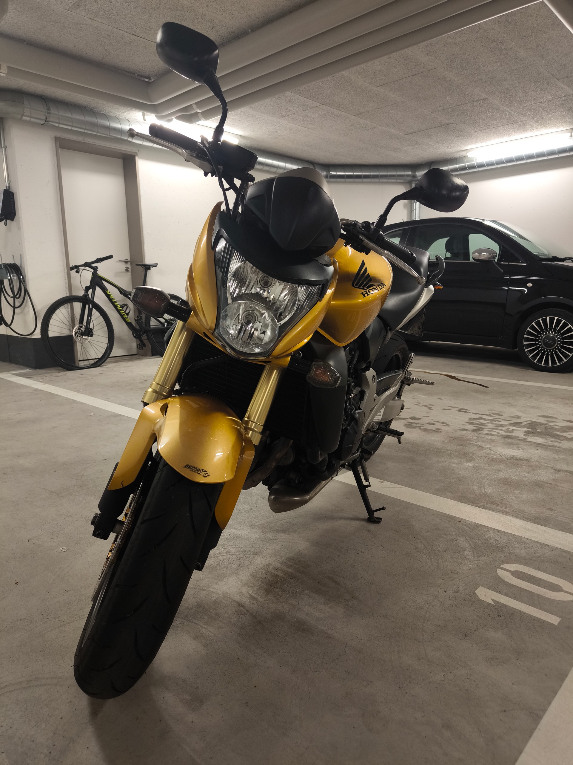 HONDA Hornet PC41-image-2
