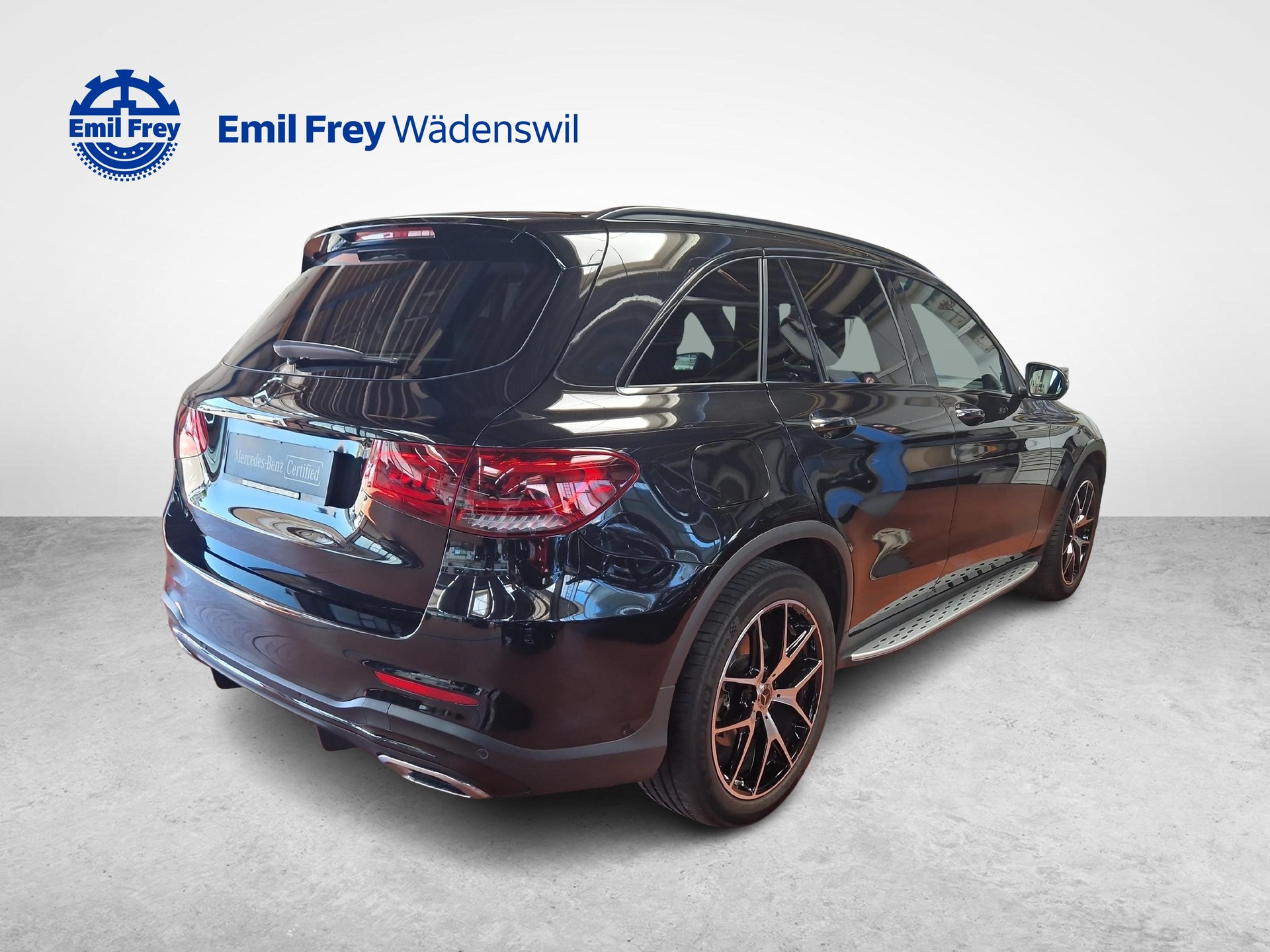 MERCEDES-BENZ GLC 220 d 4MATIC AMG Line-showroom-element-3