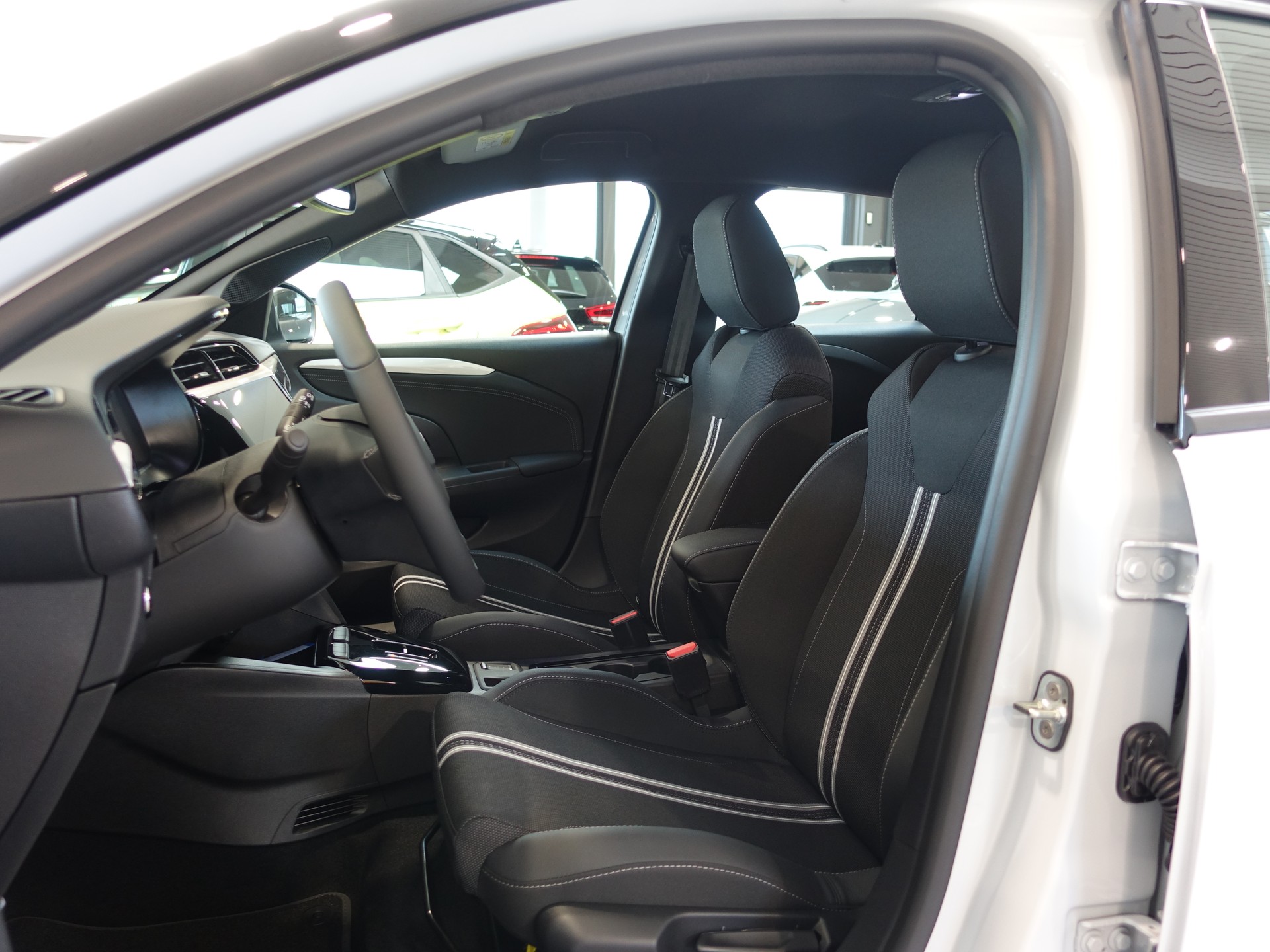 OPEL Corsa 1.2 MHEV Viva-image-8