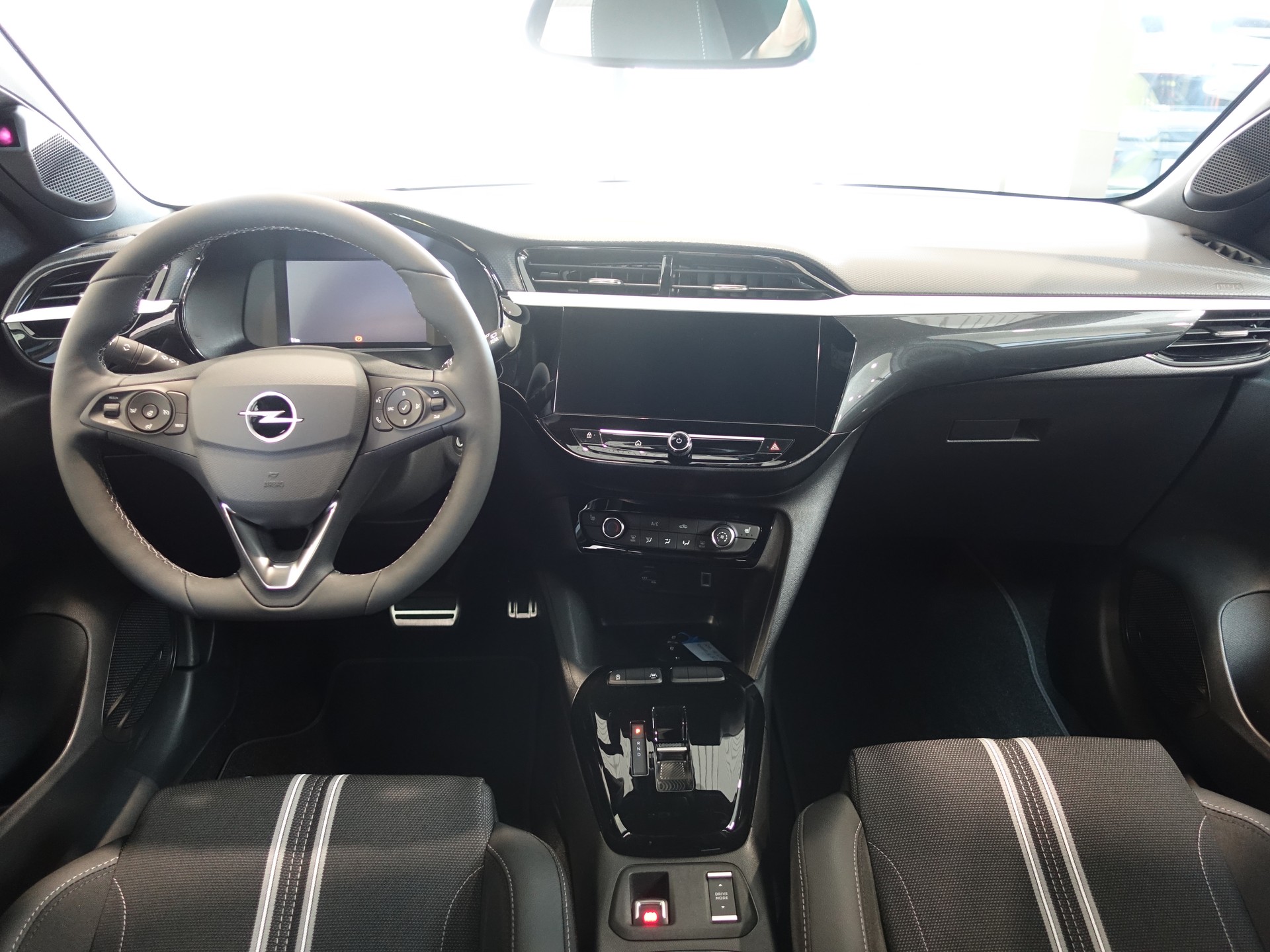 OPEL Corsa 1.2 MHEV Viva-image-10