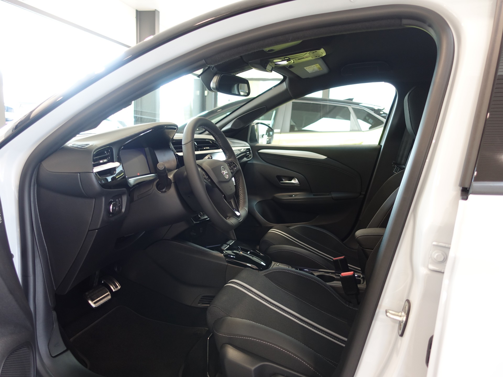 OPEL Corsa 1.2 MHEV Viva-image-7