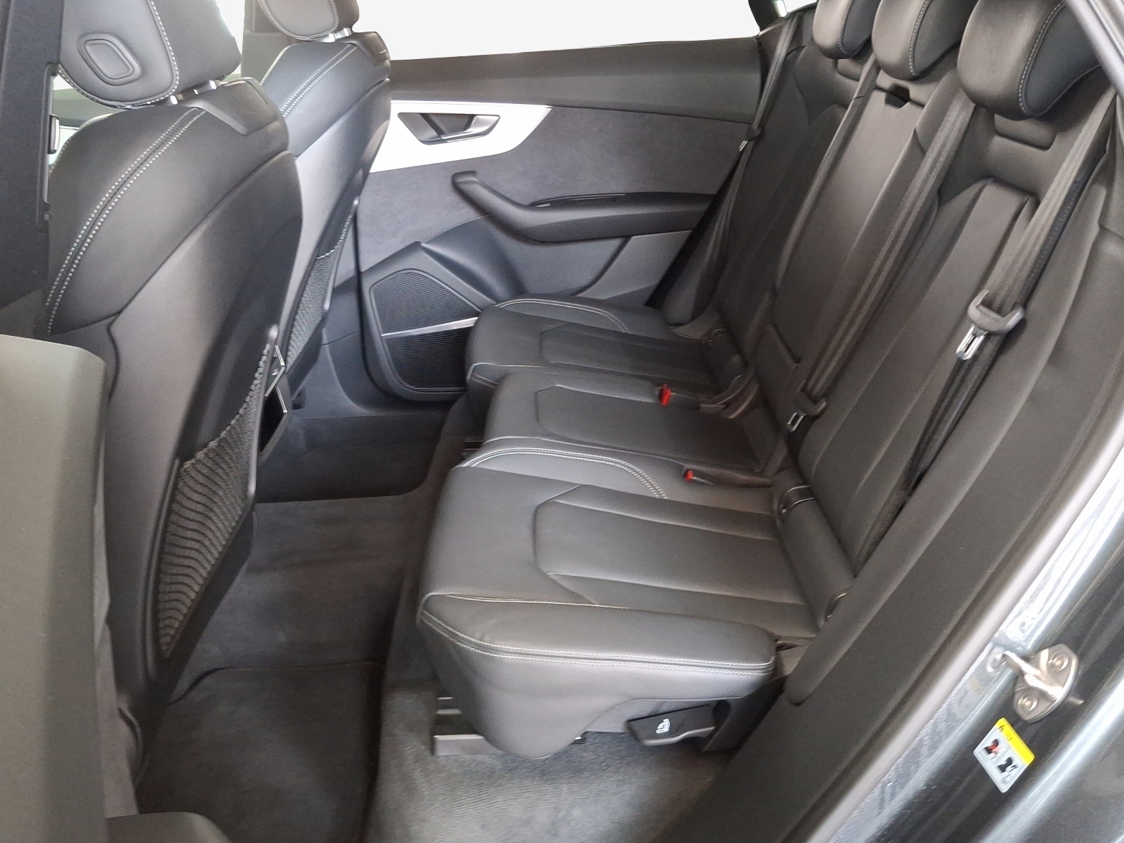AUDI Q8 SUV TDI quattro 210 kW tiptronic-image-11
