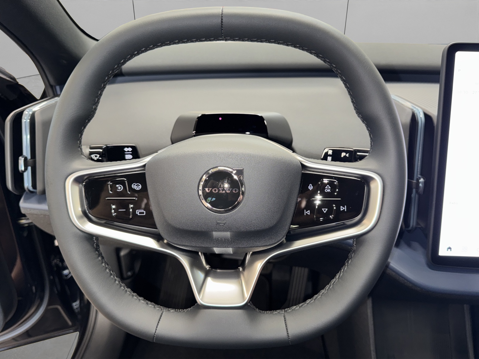 VOLVO EX30 E60 Core-image-8