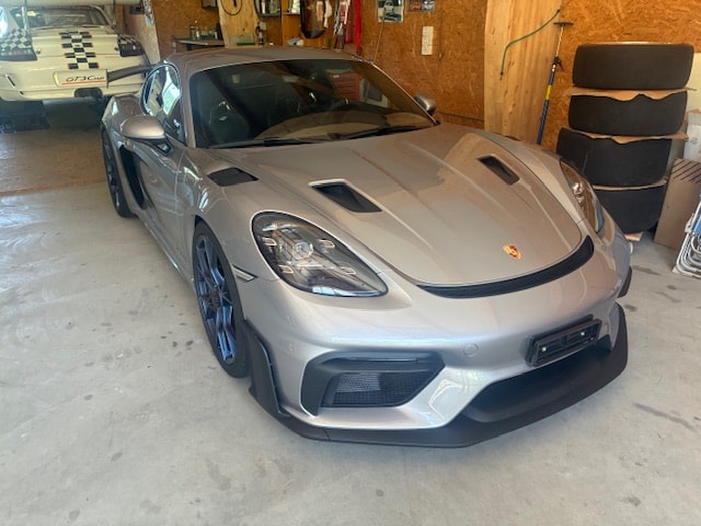 PORSCHE 718 Cayman GT4 RS PDK