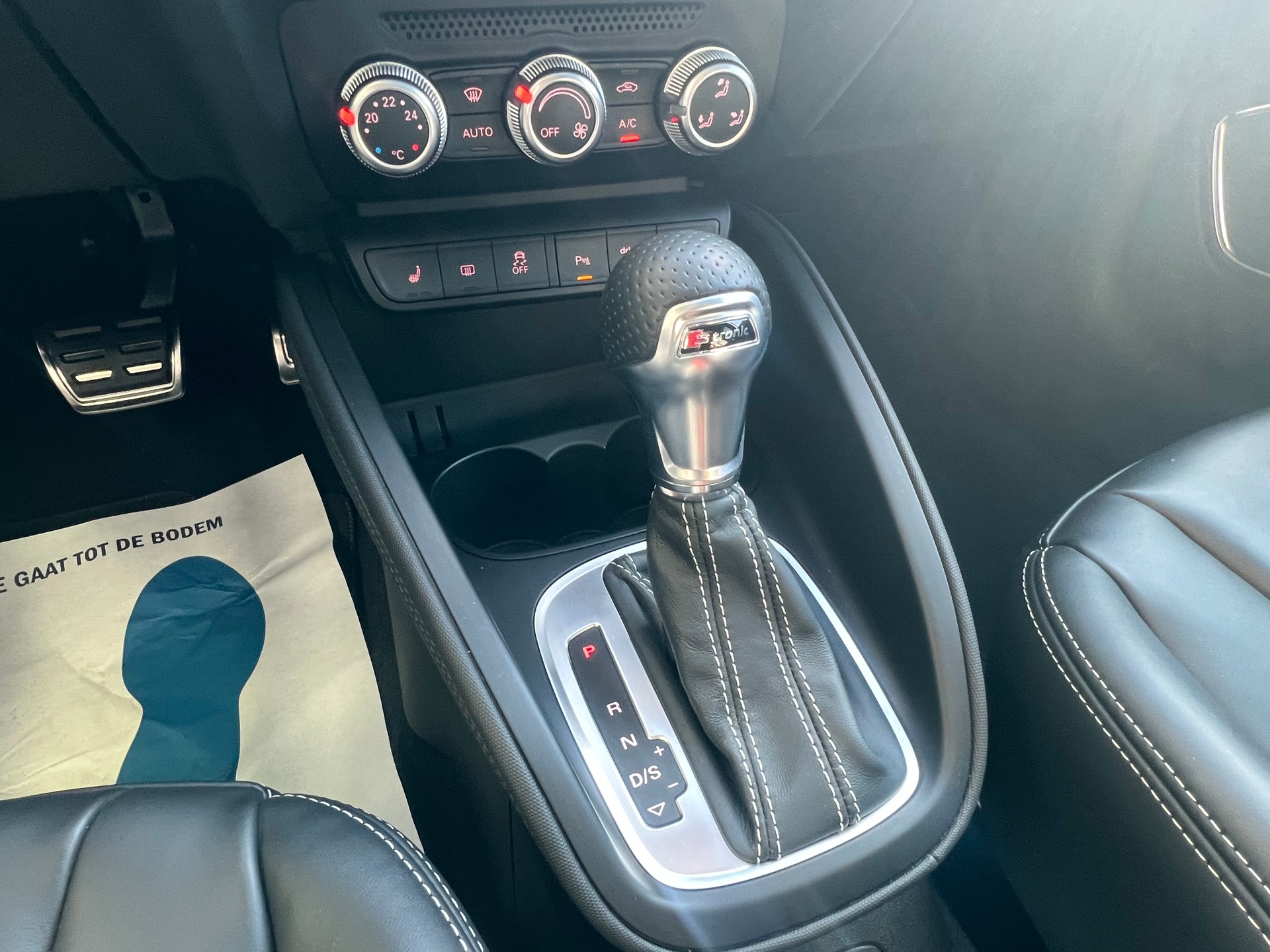 AUDI A1 Sportback 1.8 TFSI Sport S-Tronic * S-Line *-image-14