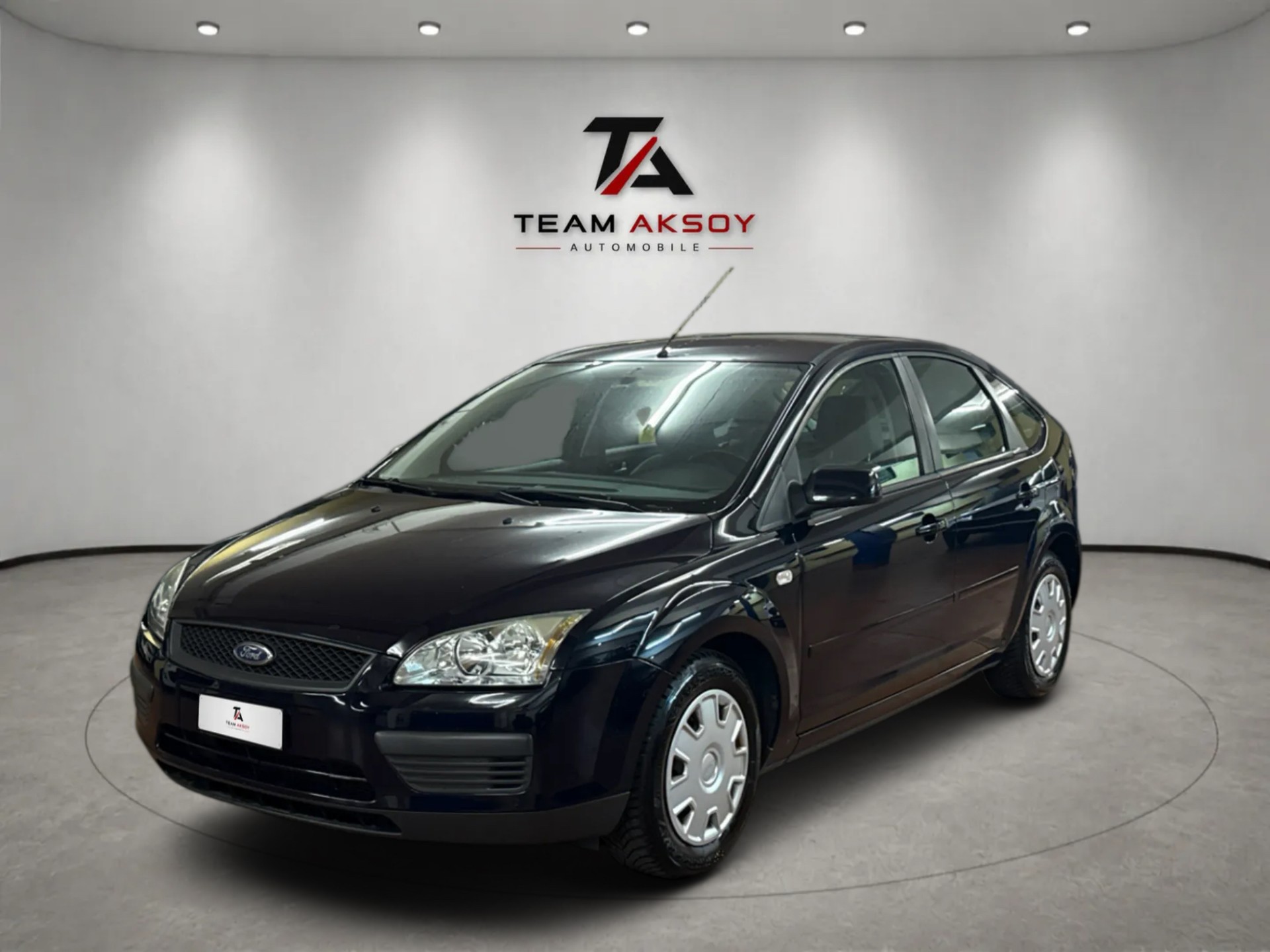 FORD Focus 1.6i VCT Titanium