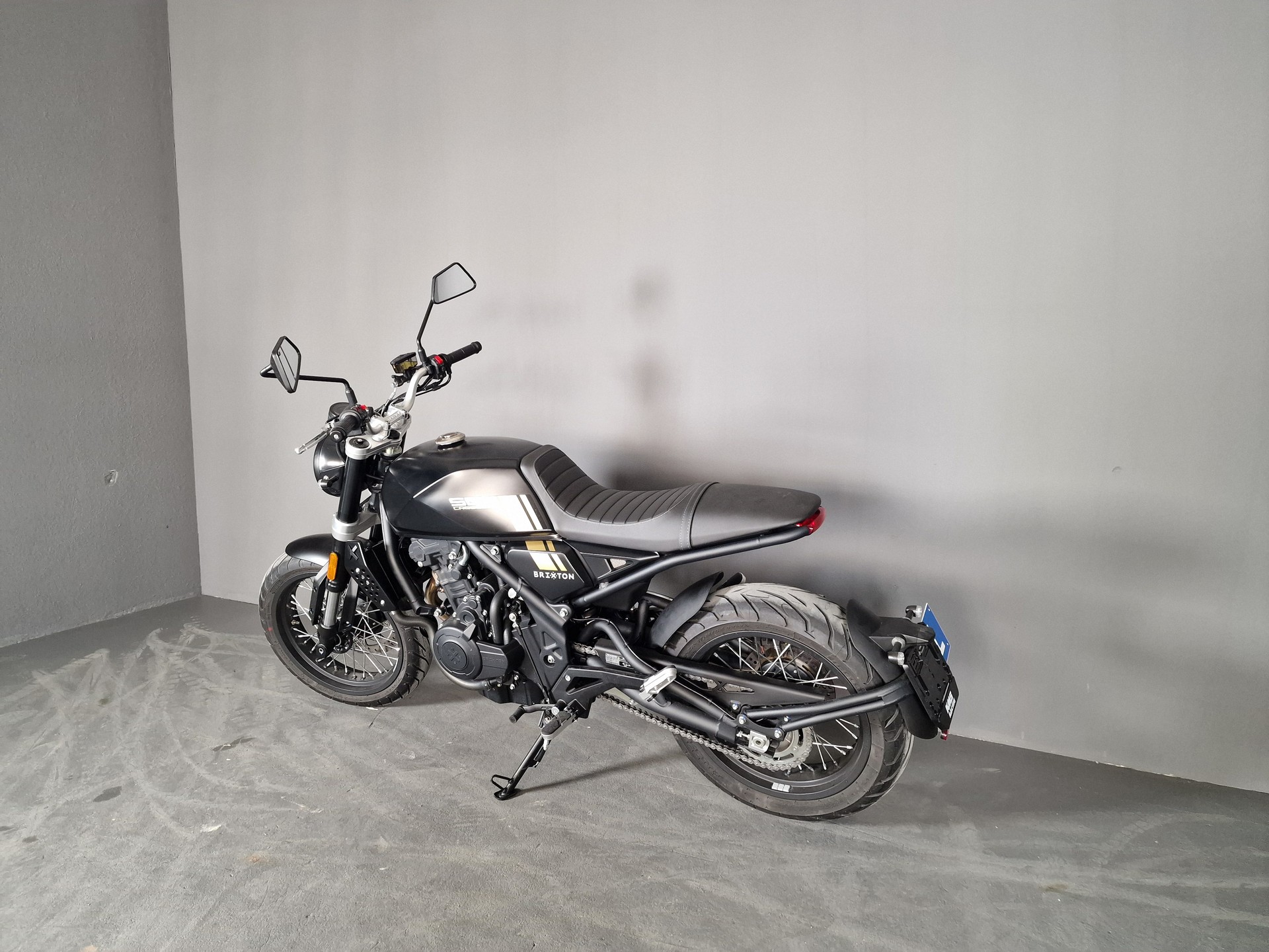 BRIXTON Crossfire 500 X-showroom-element-2