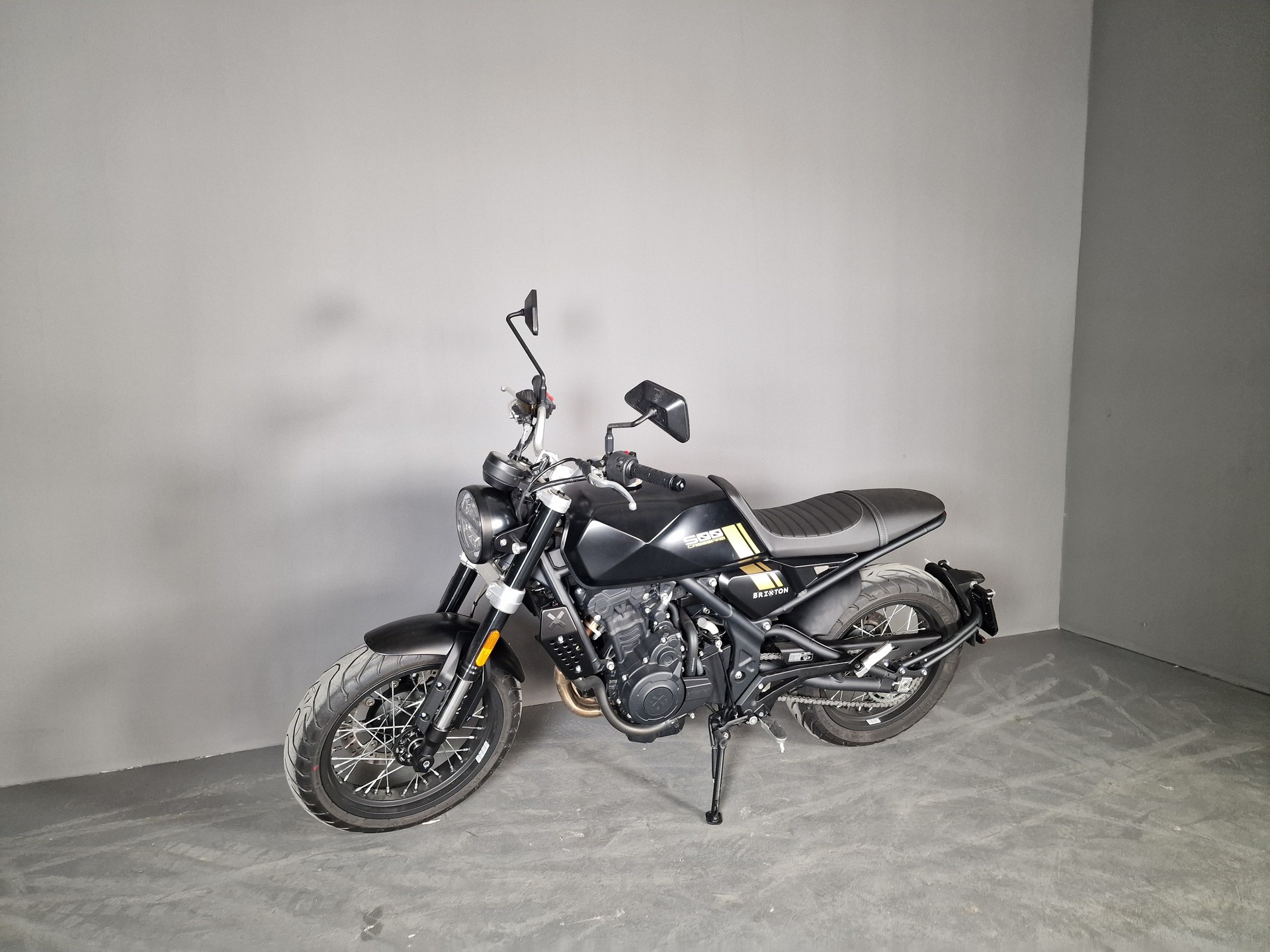BRIXTON Crossfire 500 X-showroom-element-3