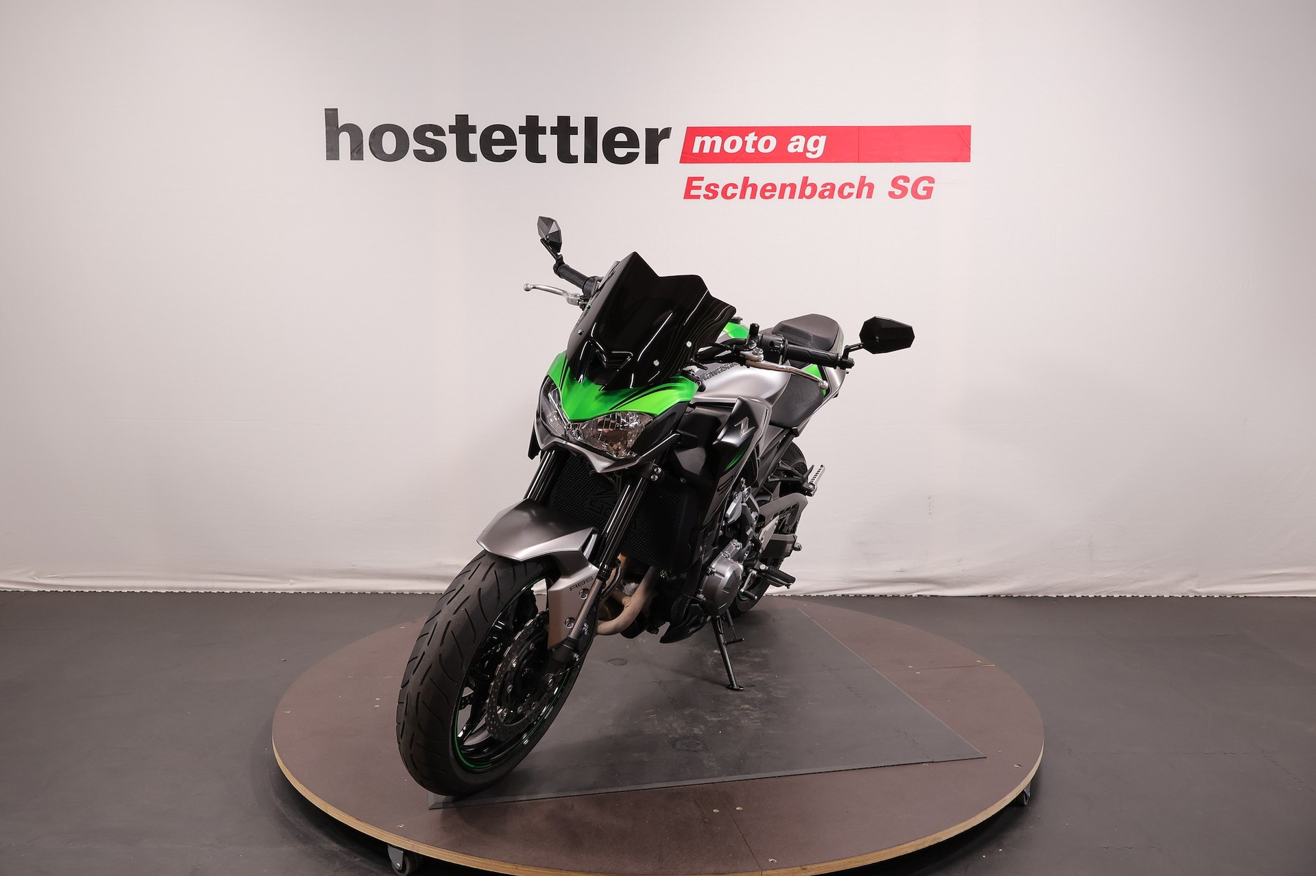 KAWASAKI Z900-showroom-element-2
