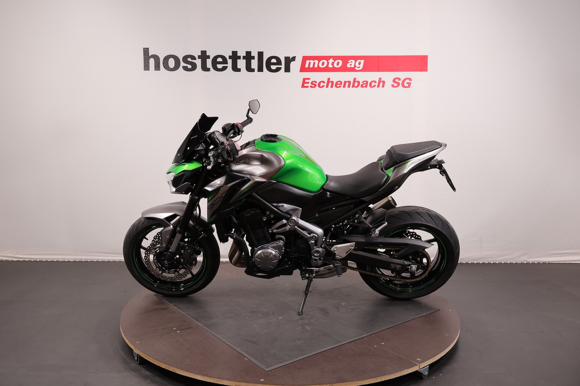 KAWASAKI Z900-showroom-element-3