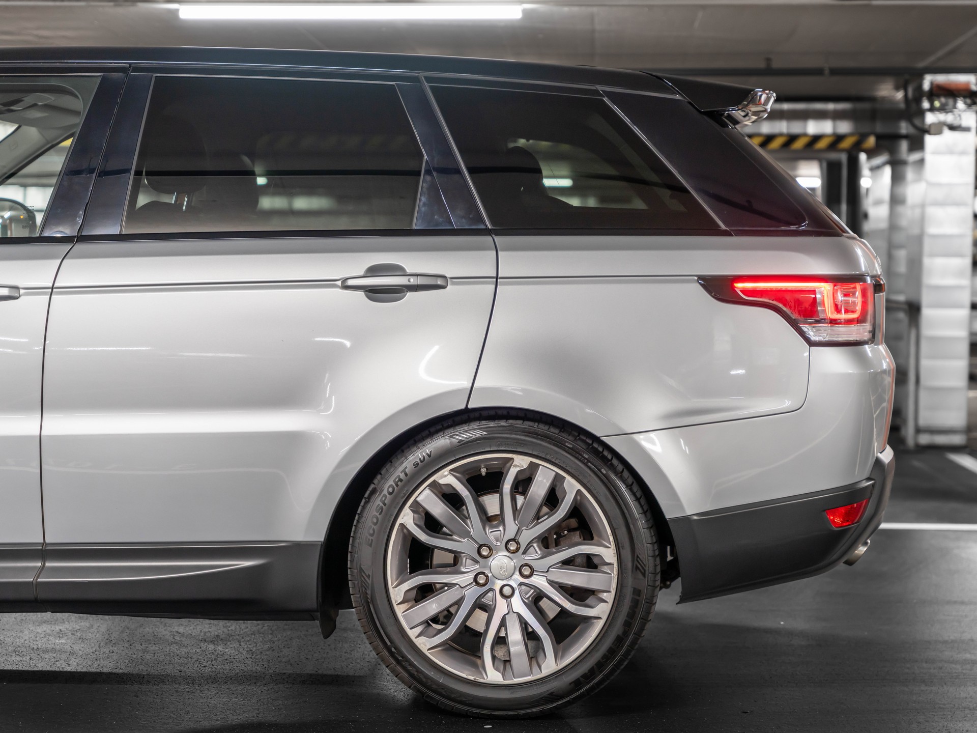 LAND ROVER Range Rover Sport 3.0 SDV6 HSE Dynamic Automatic-showroom-element-3