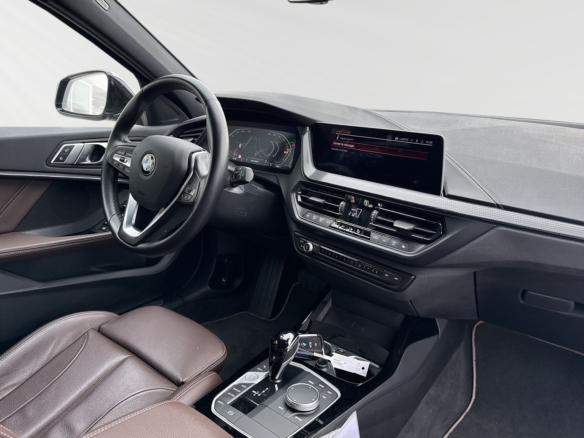 BMW 120i Sport Line Steptronic-image-4